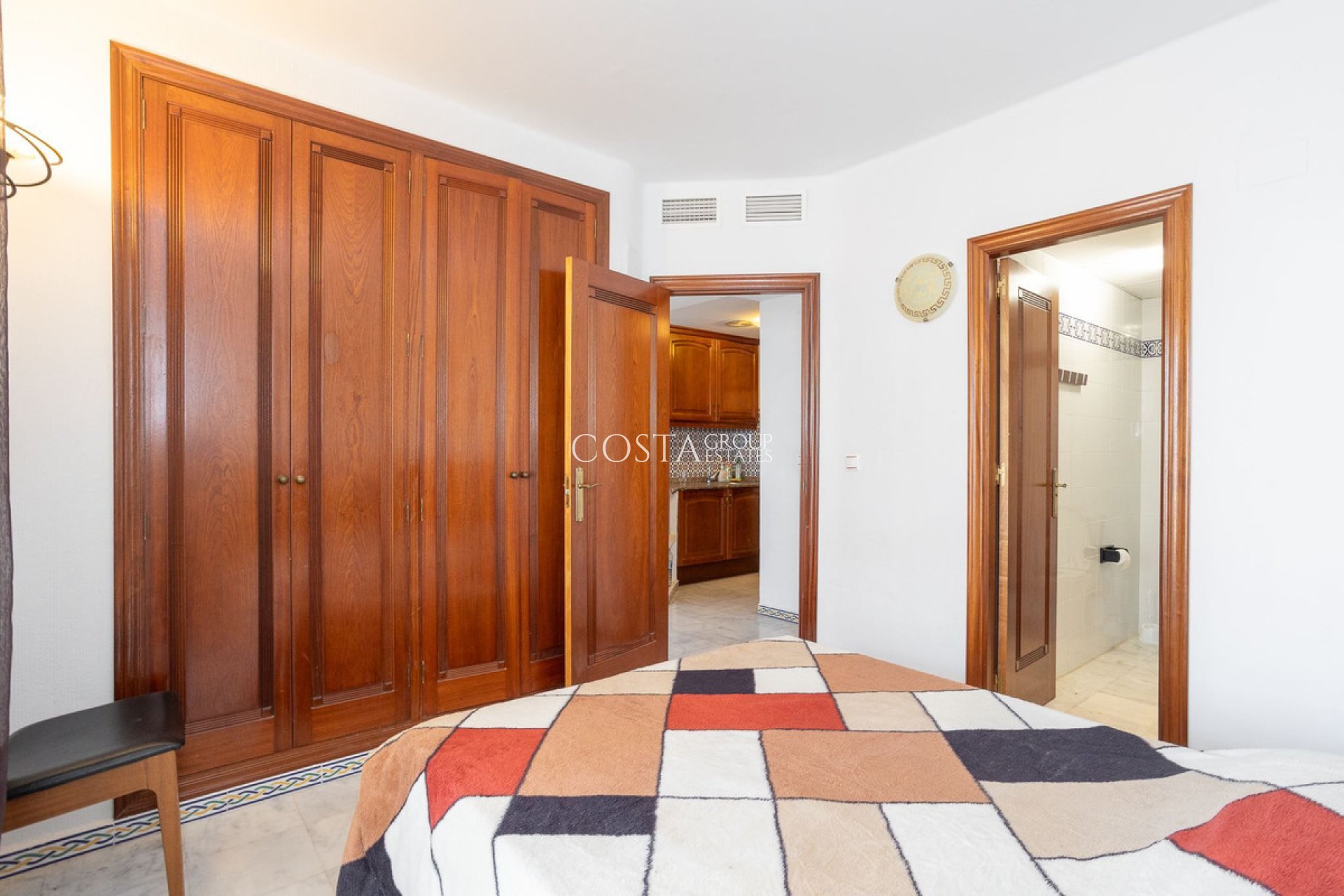 Resale - Apartments -
Torrevieja - Torrevieja Centro