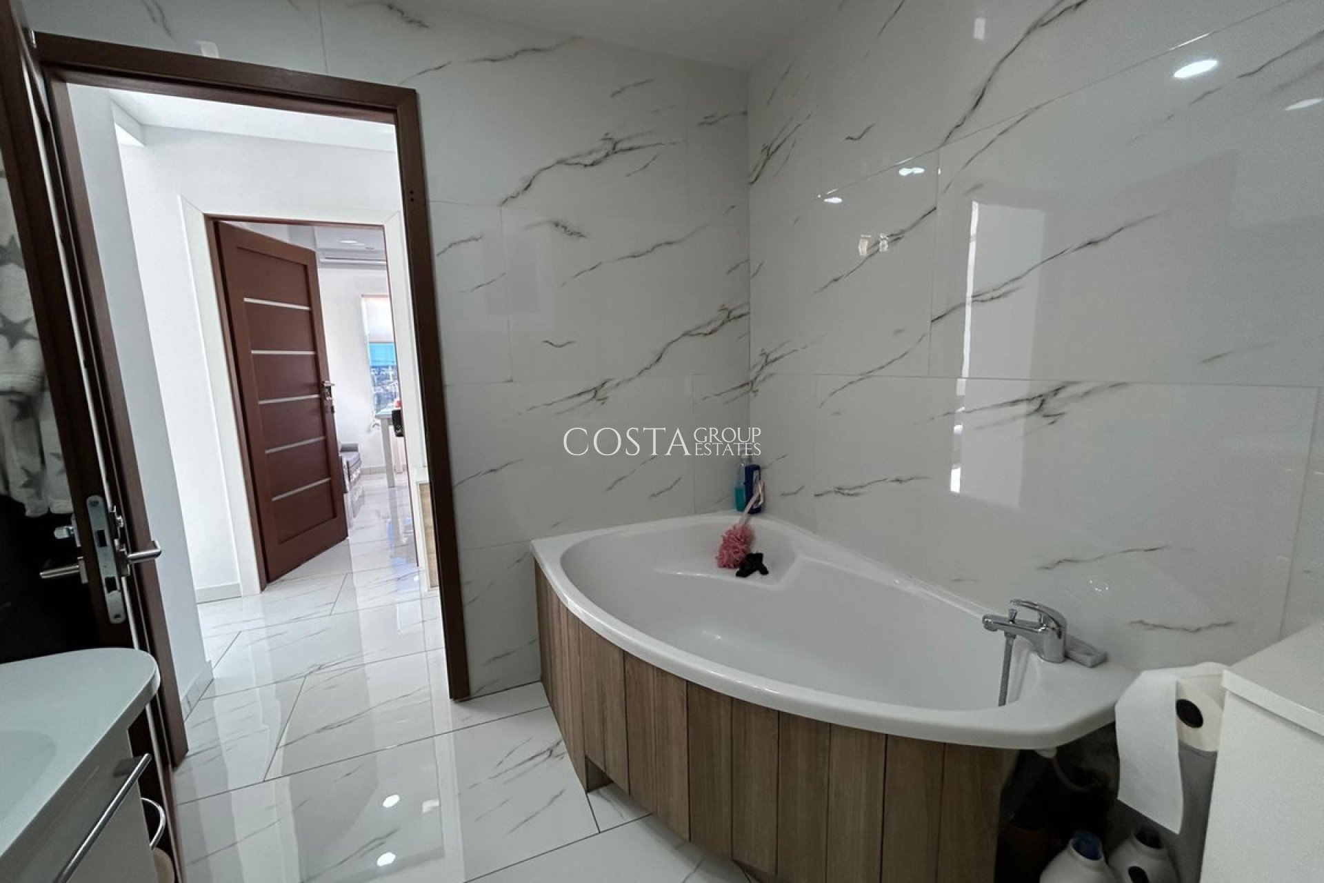 Resale - Apartments -
Torrevieja - Torrevieja Centro