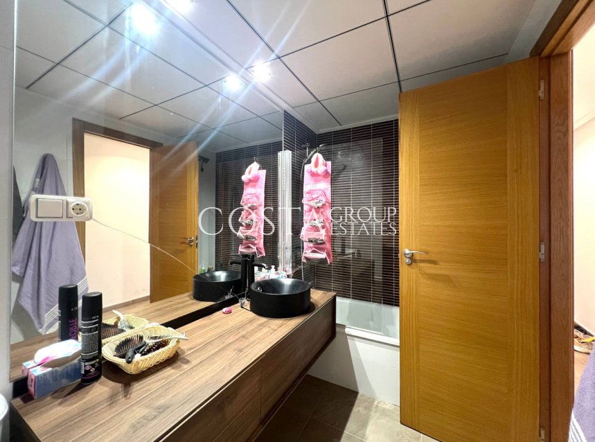 Resale - Apartments -
Torrevieja - Torrevieja Centro