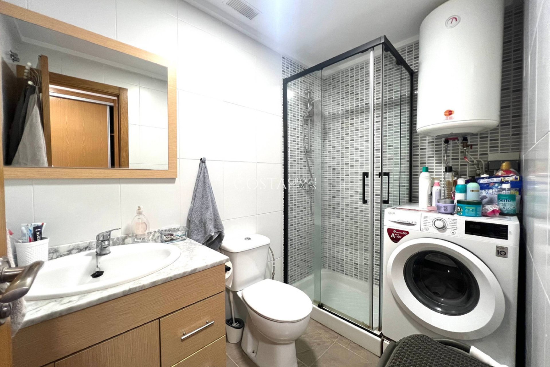 Resale - Apartments -
Torrevieja - Torrevieja Centro