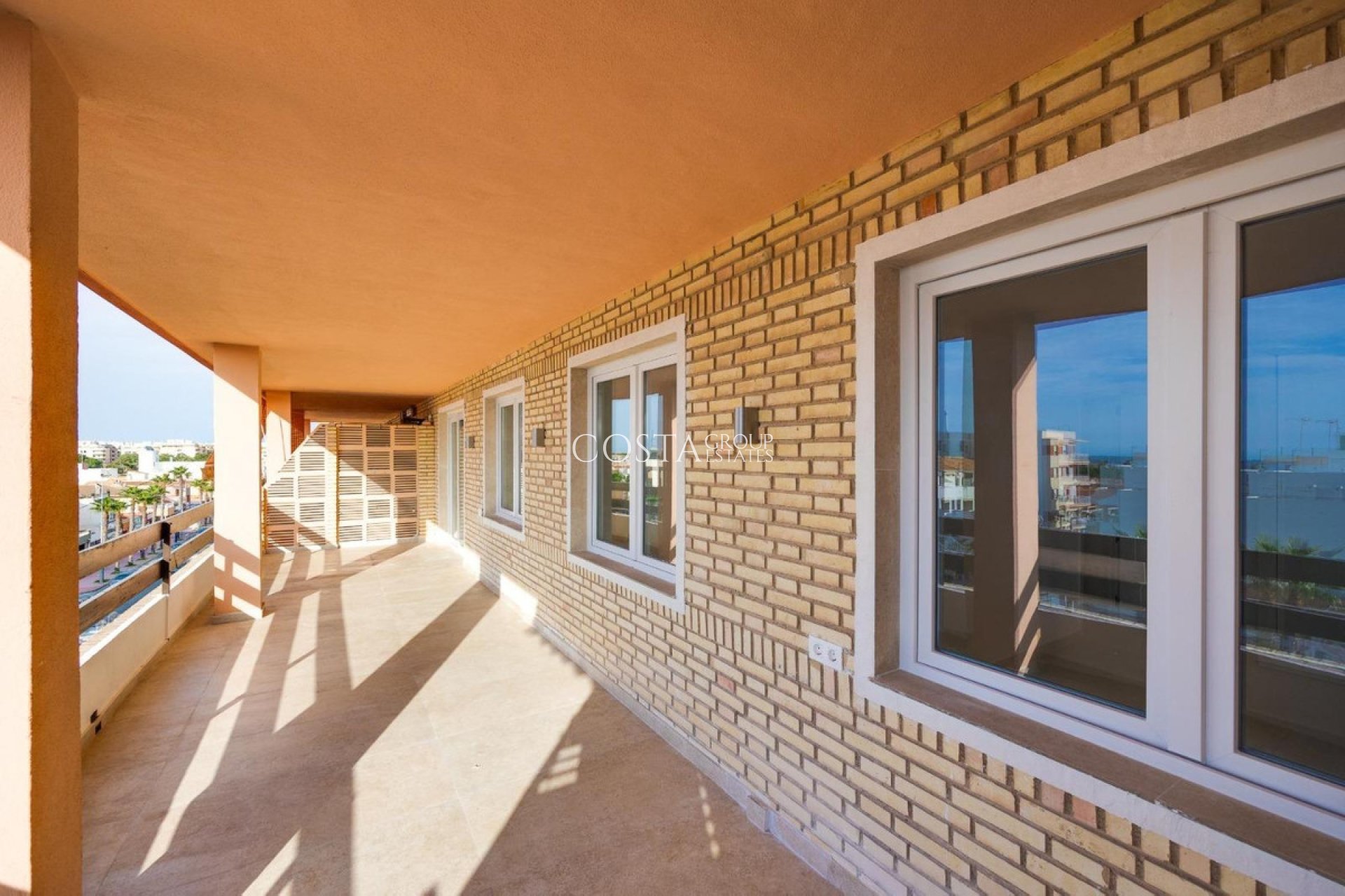 Resale - Apartments -
Torrevieja - Torrevieja Centro