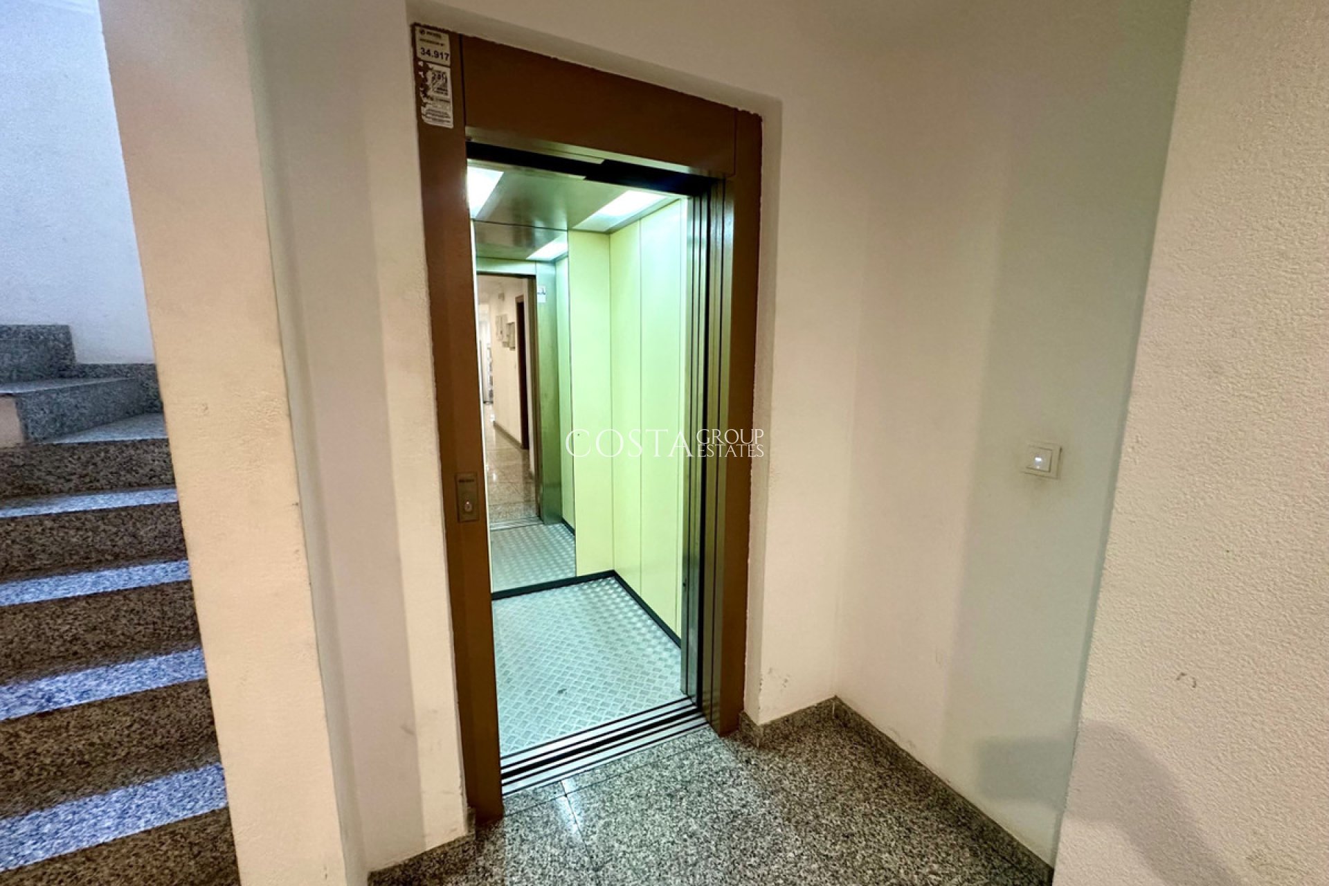 Resale - Apartments -
Torrevieja - Torrevieja Centro