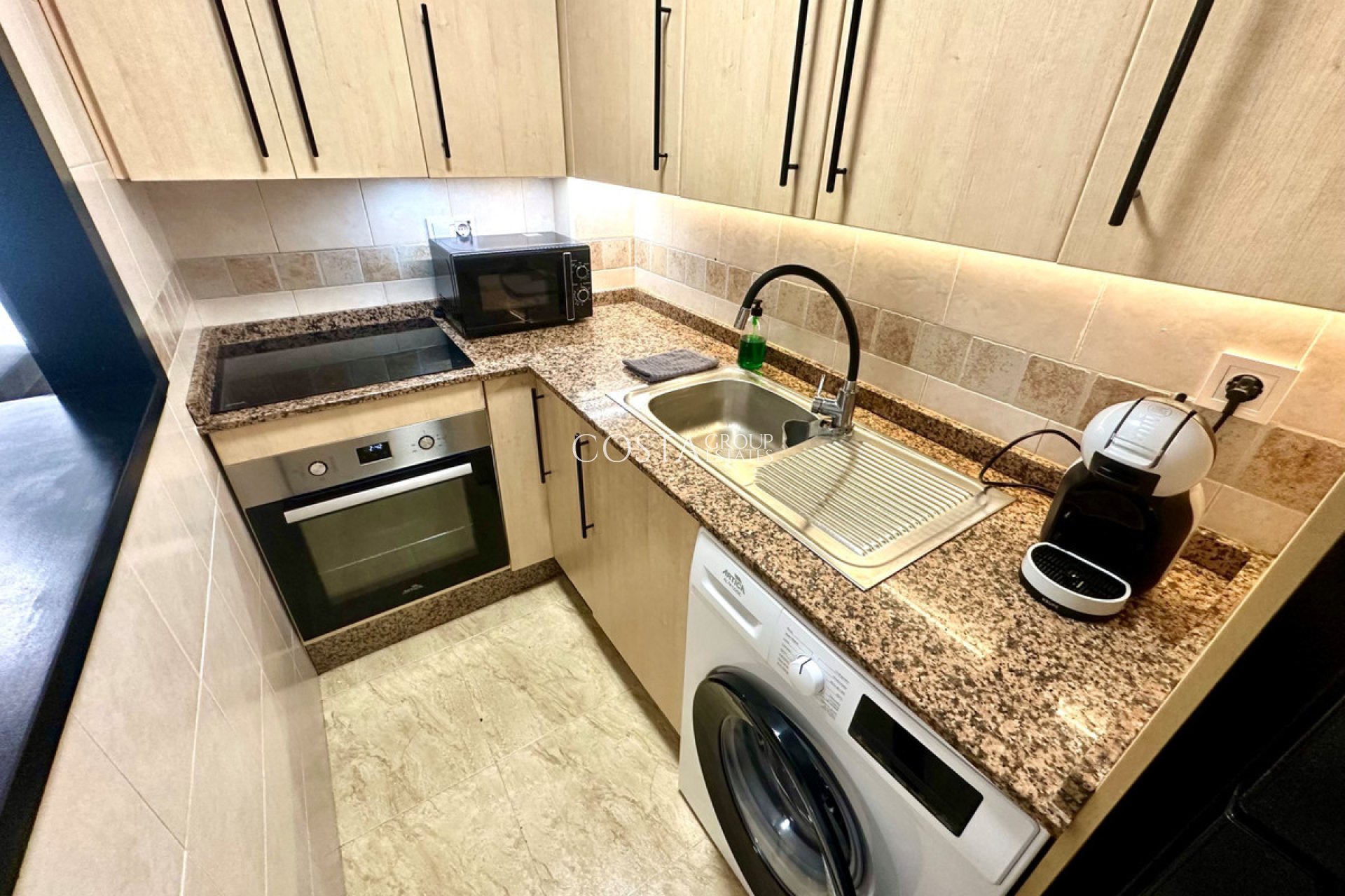 Resale - Apartments -
Torrevieja - Torrevieja Centro