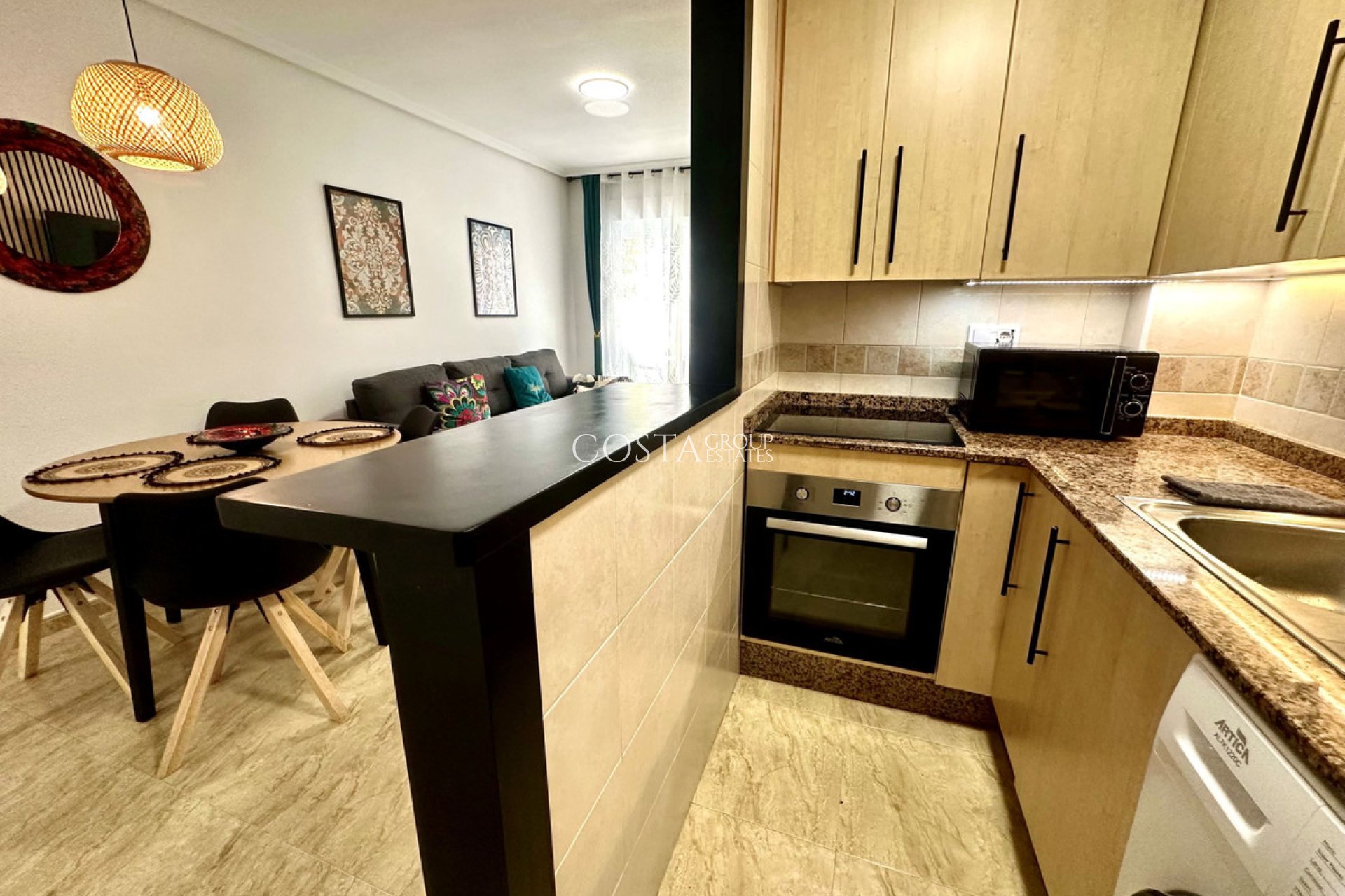 Resale - Apartments -
Torrevieja - Torrevieja Centro