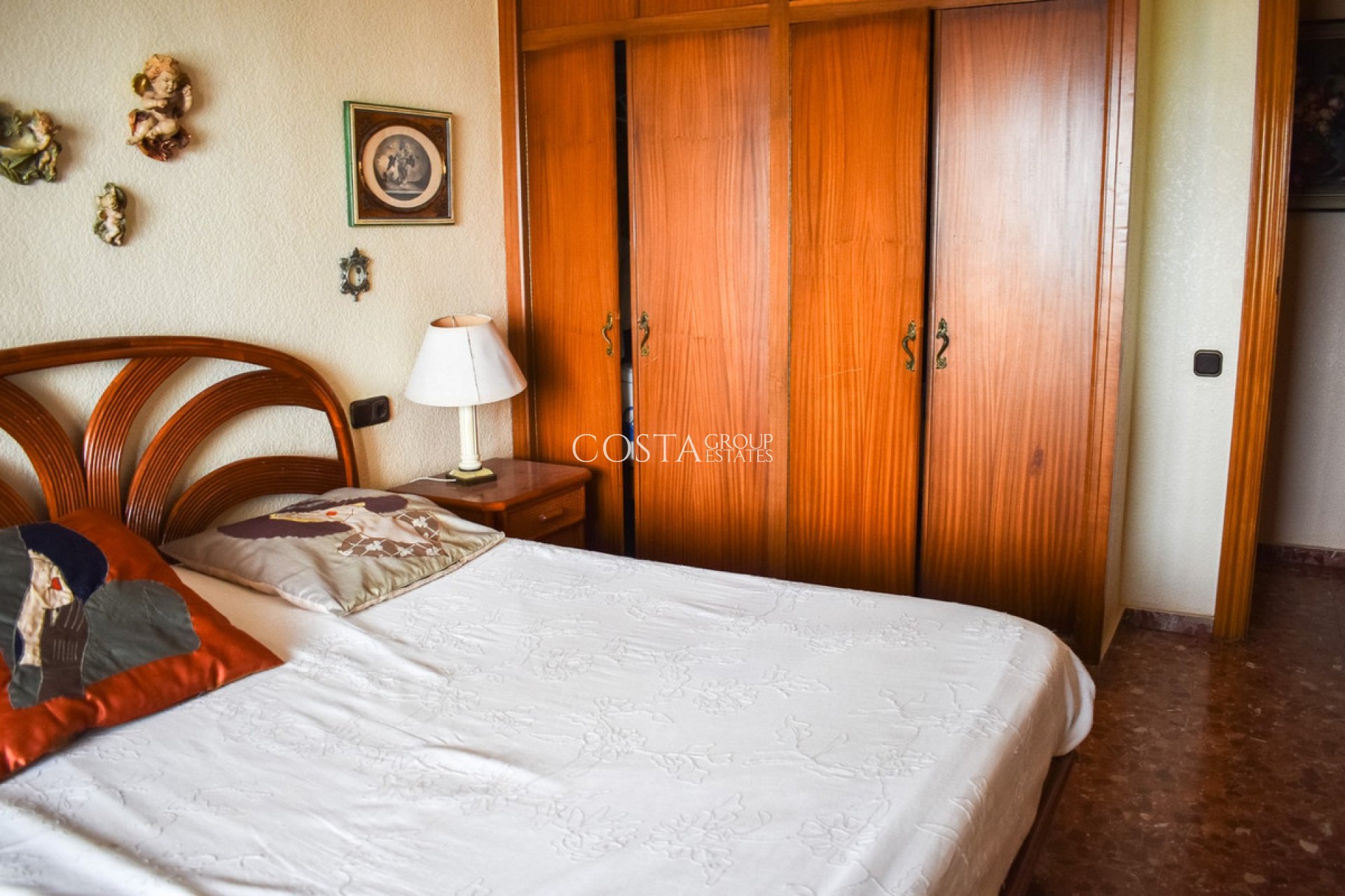 Resale - Apartments -
Torrevieja - Torrevieja Centro