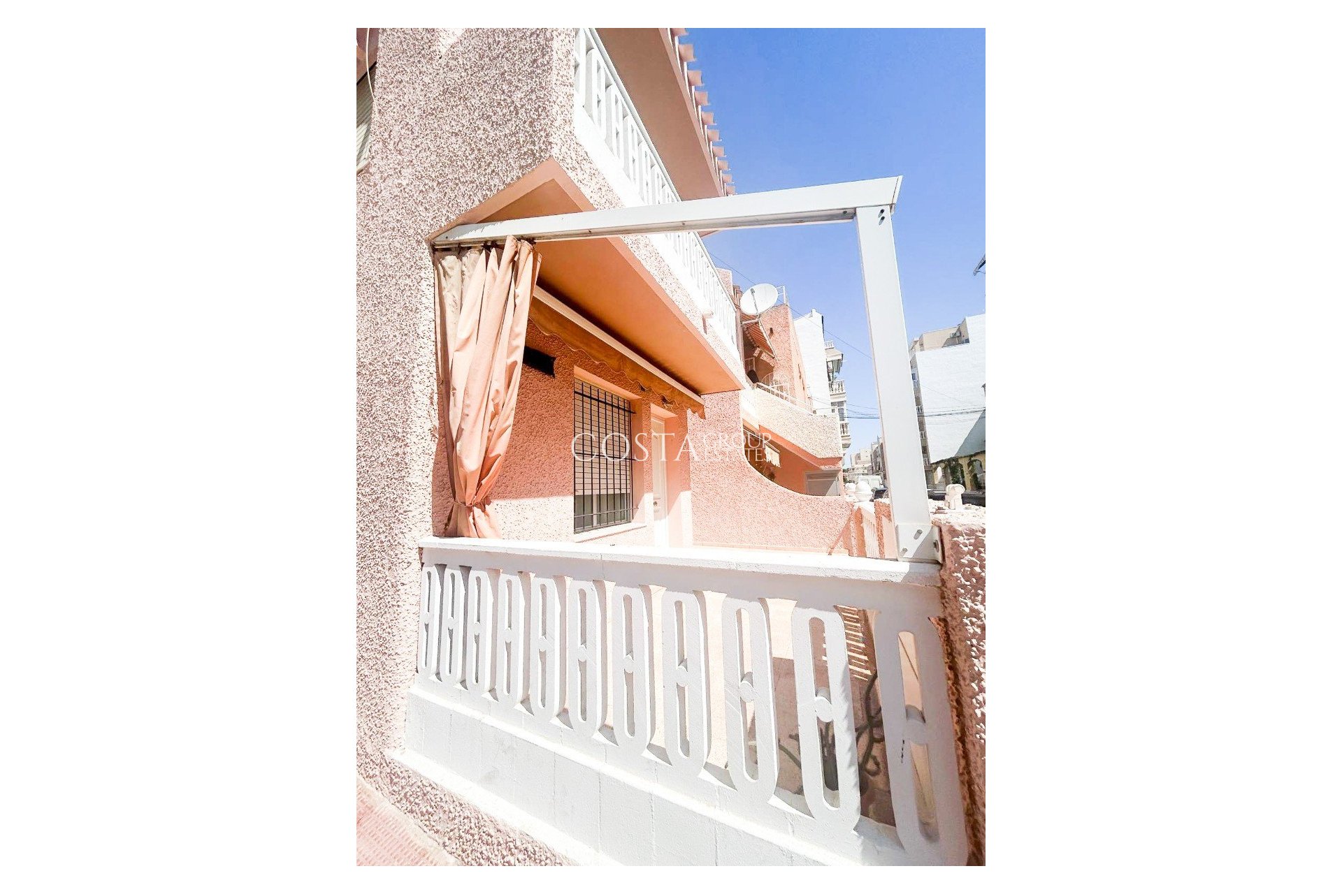 Resale - Apartments -
Torrevieja - Torrevieja Centro