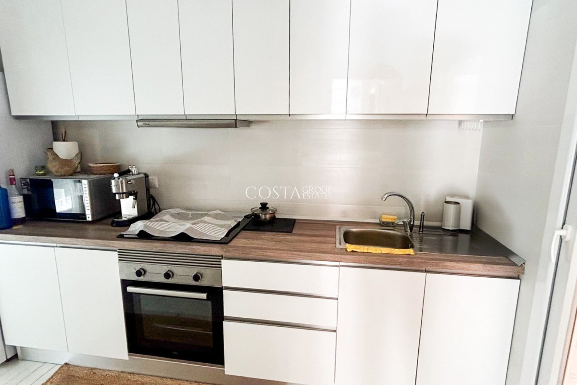 Resale - Apartments -
Torrevieja - Torrevieja Centro