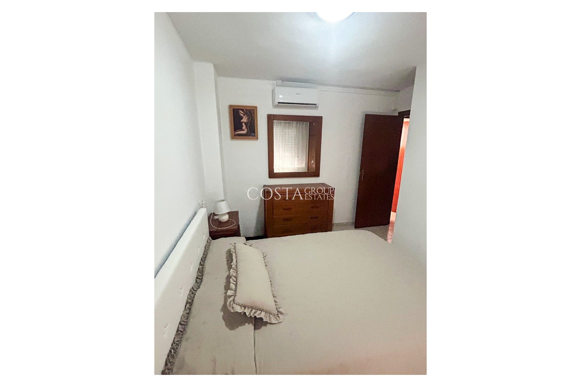 Resale - Apartments -
Torrevieja - Torrevieja Centro