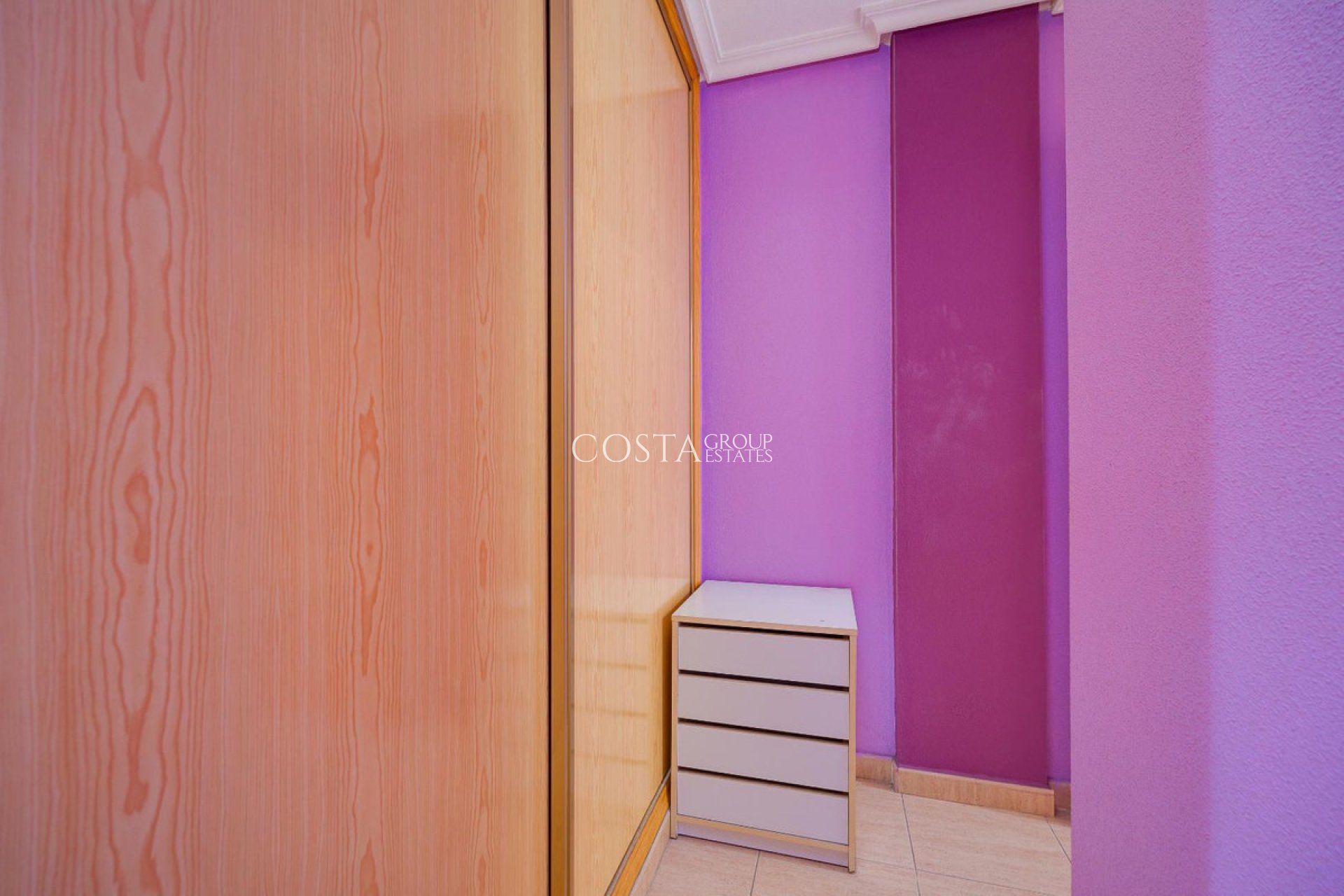 Resale - Apartments -
Torrevieja - Torrevieja Centro