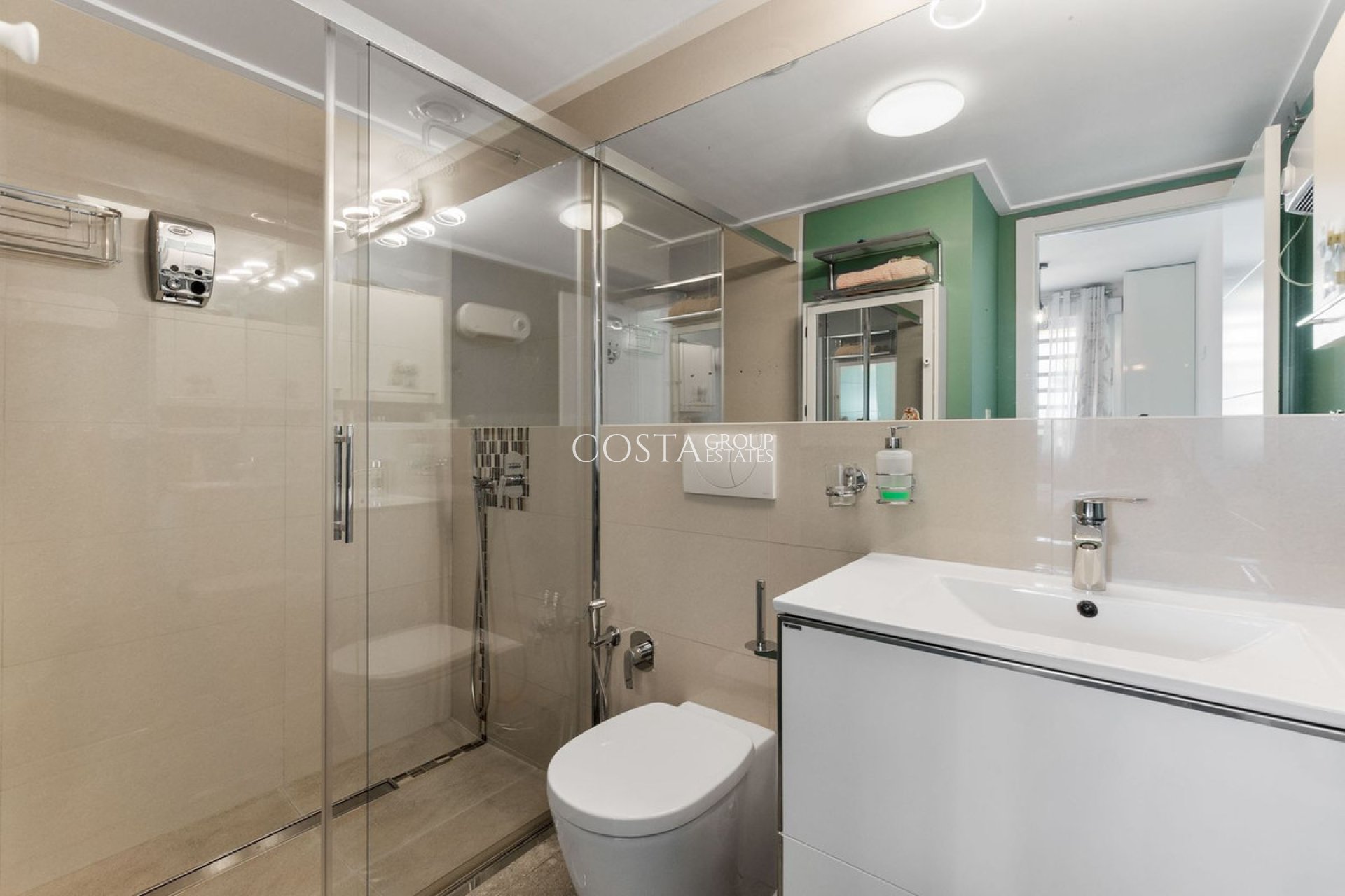 Resale - Apartments -
Torrevieja - Torrevieja Centro