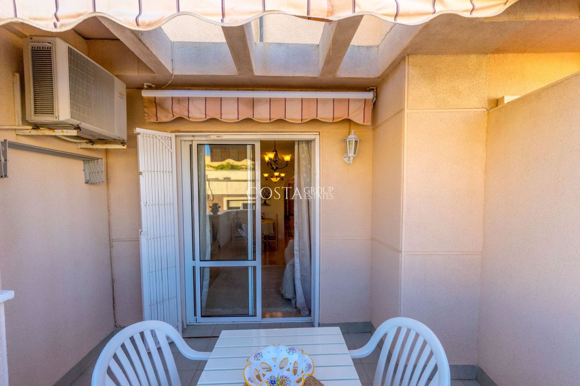 Resale - Apartments -
Torrevieja - Torrevieja Centro