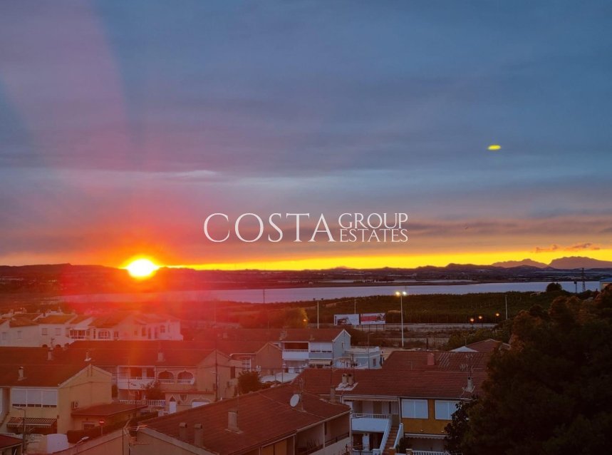 Resale - Apartments -
Torrevieja