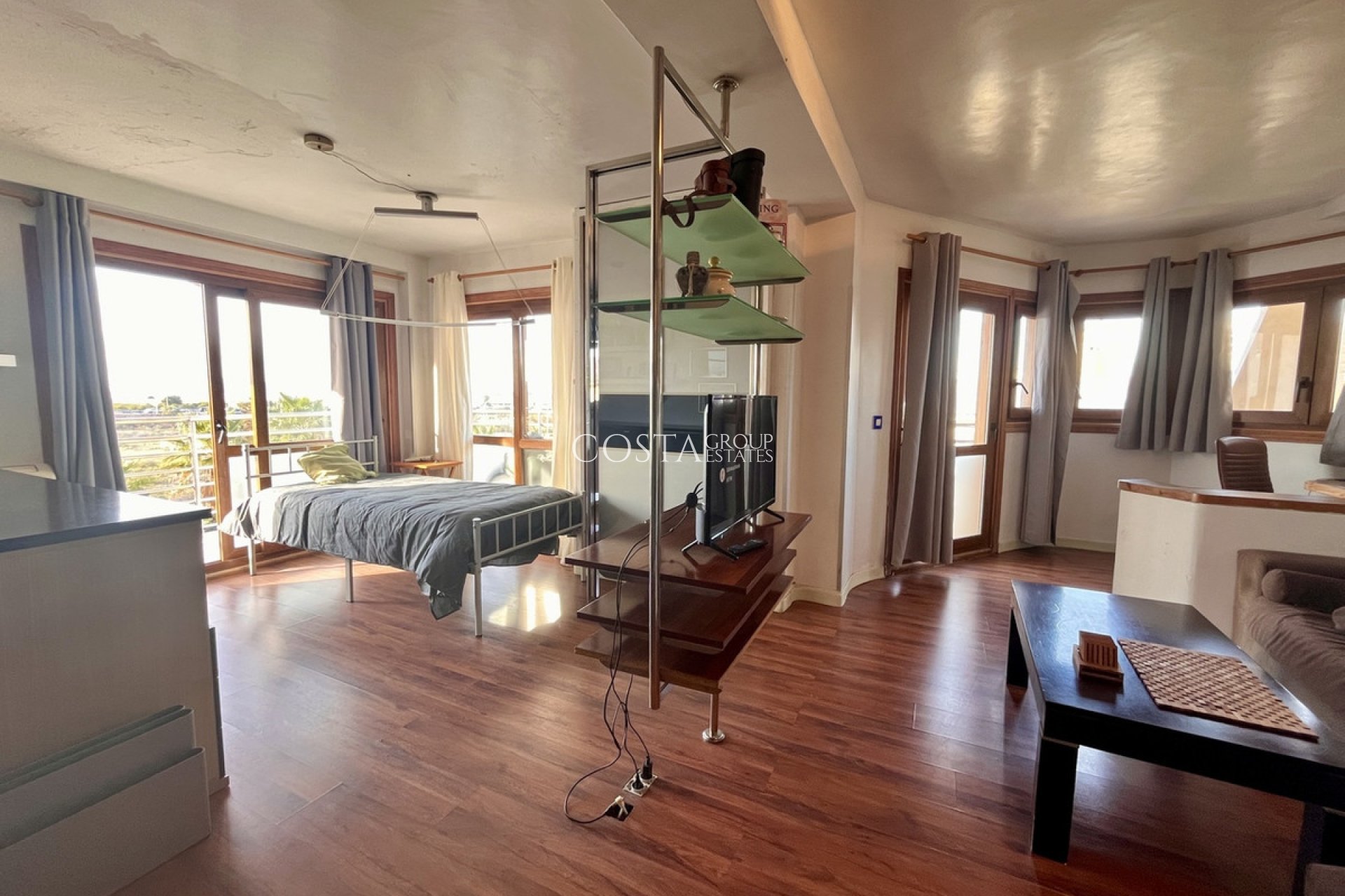 Resale - Apartments -
Torrevieja