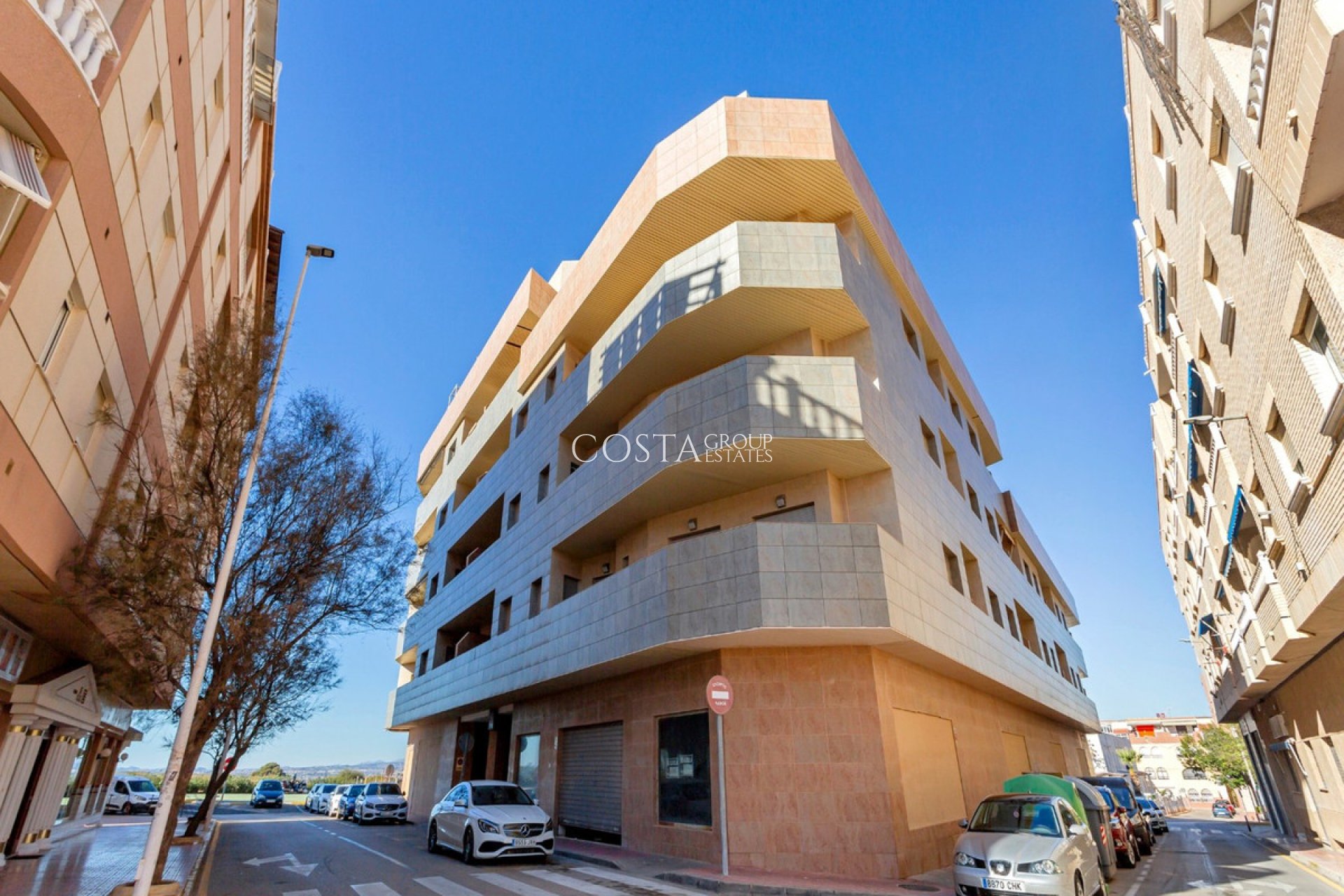 Resale - Apartments -
Torrevieja