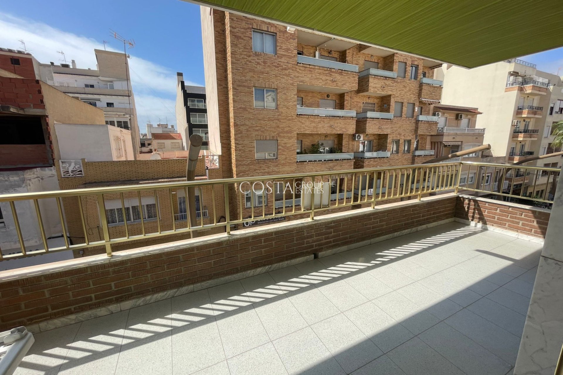Resale - Apartments -
Torrevieja