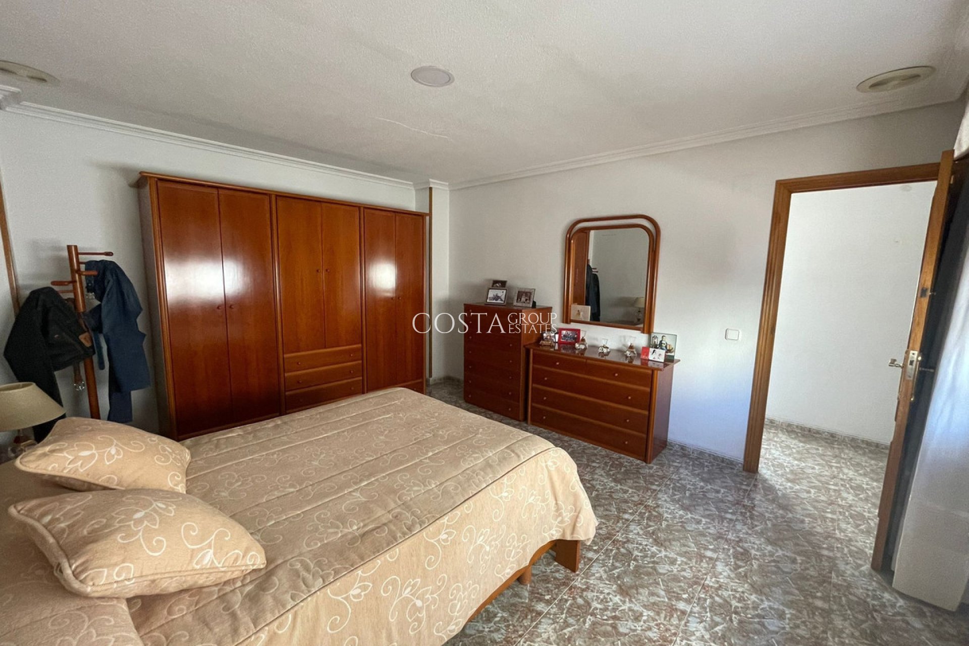 Resale - Apartments -
Torrevieja