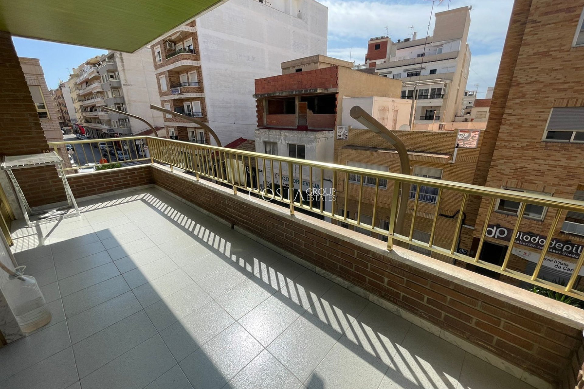 Resale - Apartments -
Torrevieja