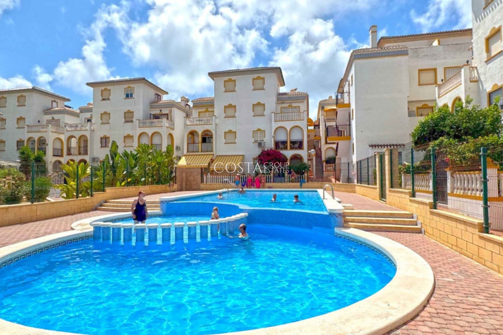 Resale - Apartments -
Torrevieja