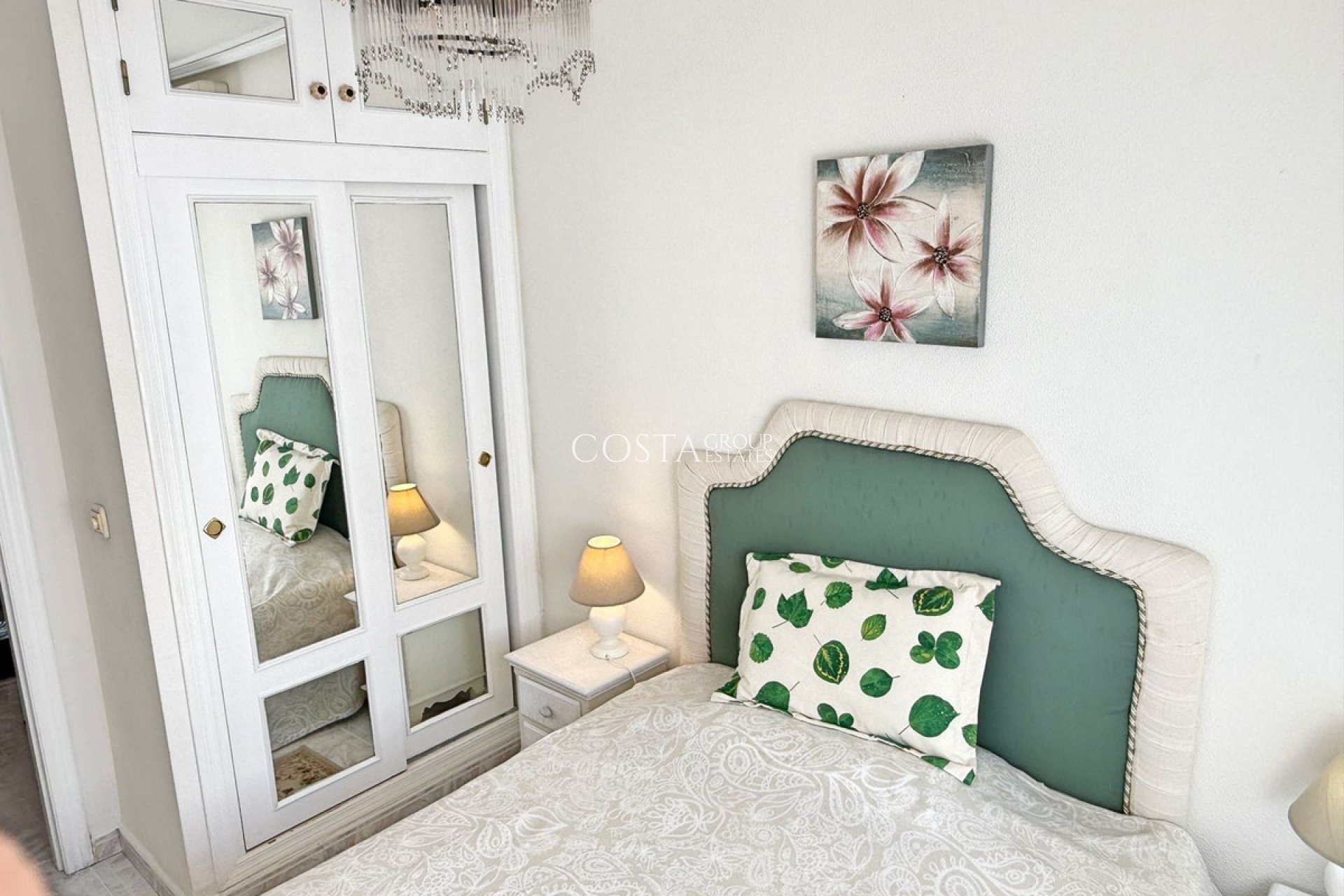 Resale - Apartments -
Torrevieja