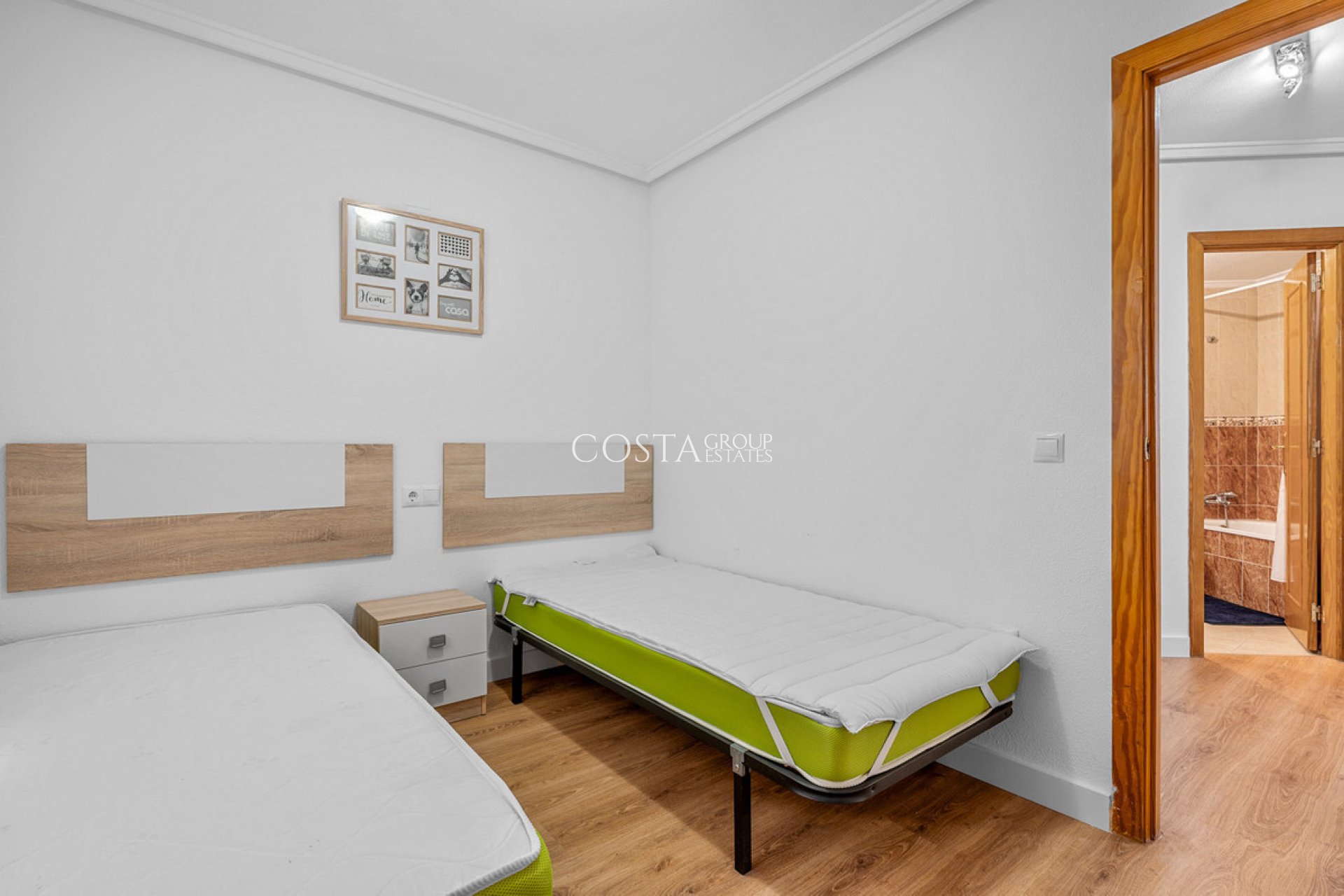 Resale - Apartments -
Torrevieja