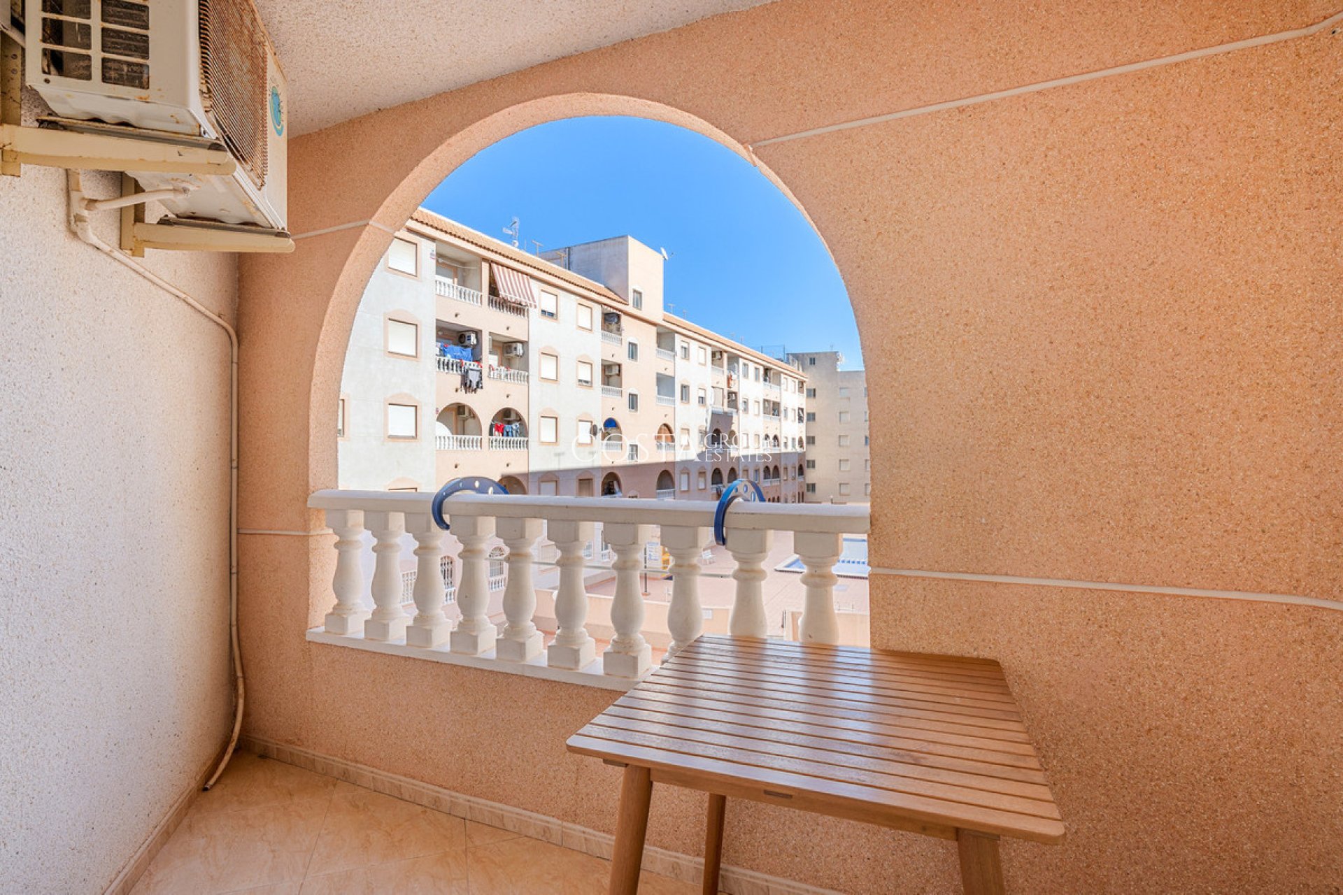 Resale - Apartments -
Torrevieja