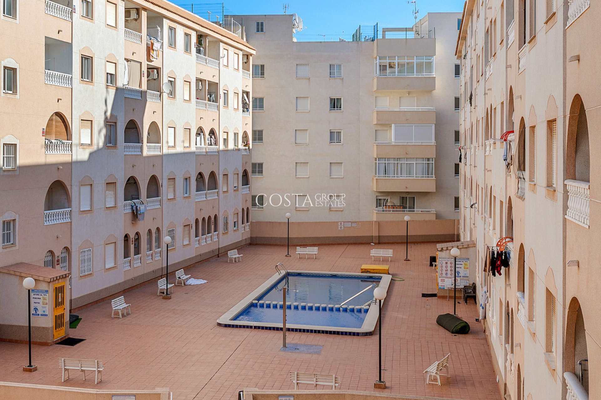 Resale - Apartments -
Torrevieja