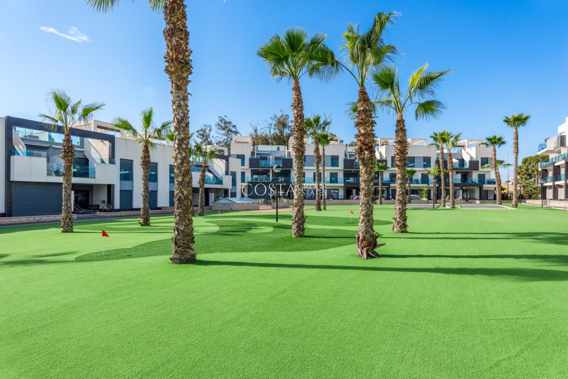 Resale - Apartments -
Urbanización El Raso