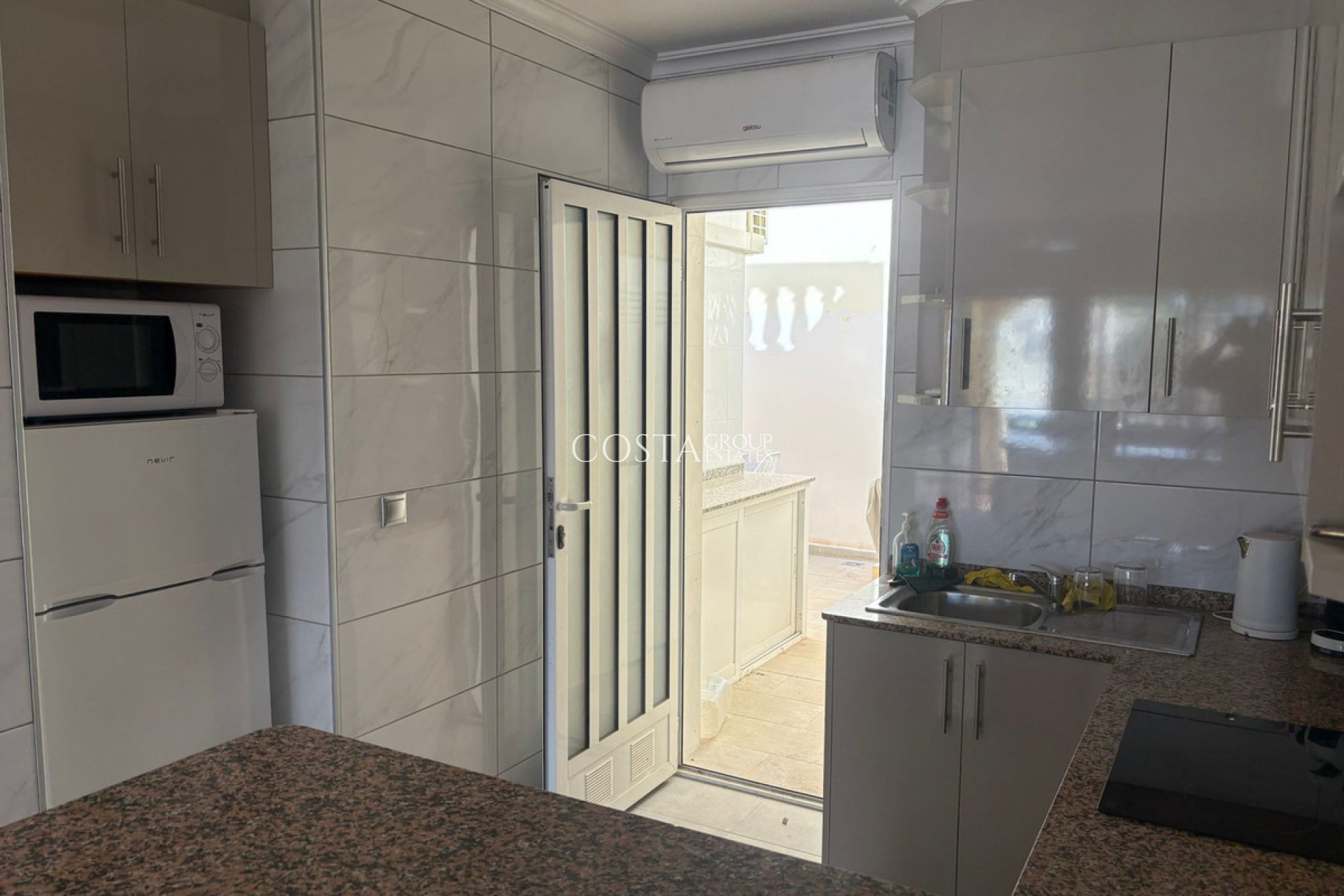 Resale - House -
Algorfa - Algorfa Centro