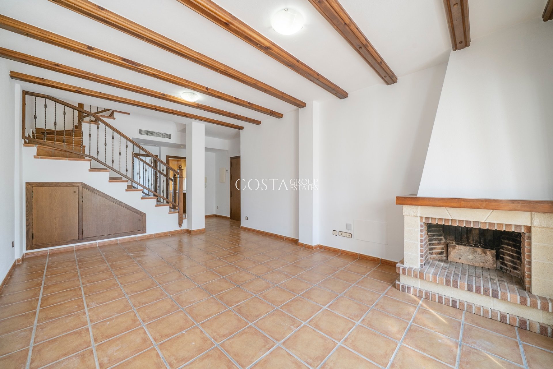 Resale - House -
Algorfa