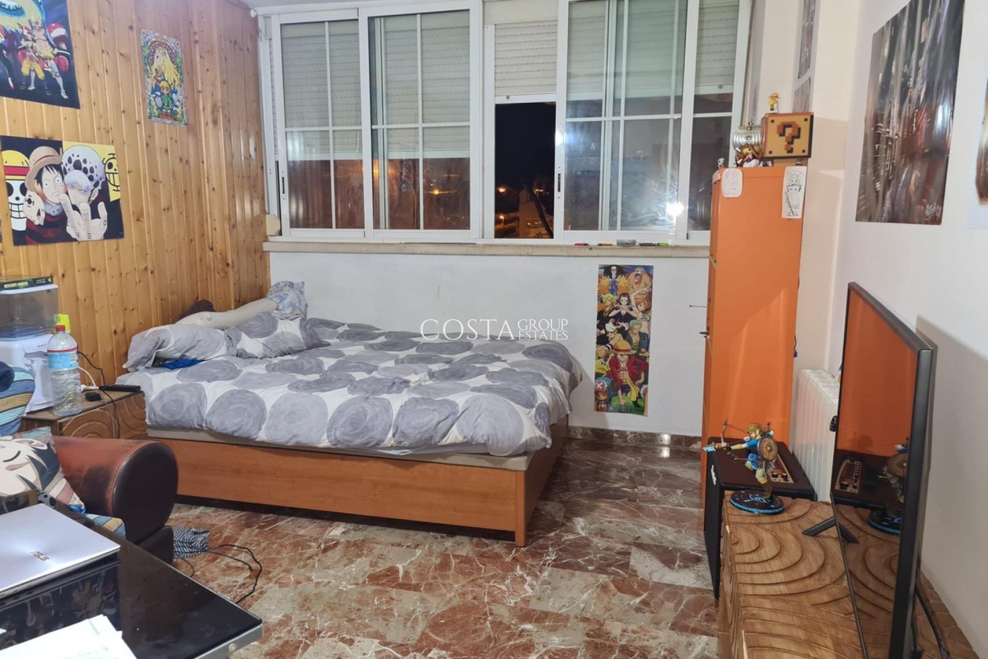 Resale - House -
Alicante - Alicante Centro