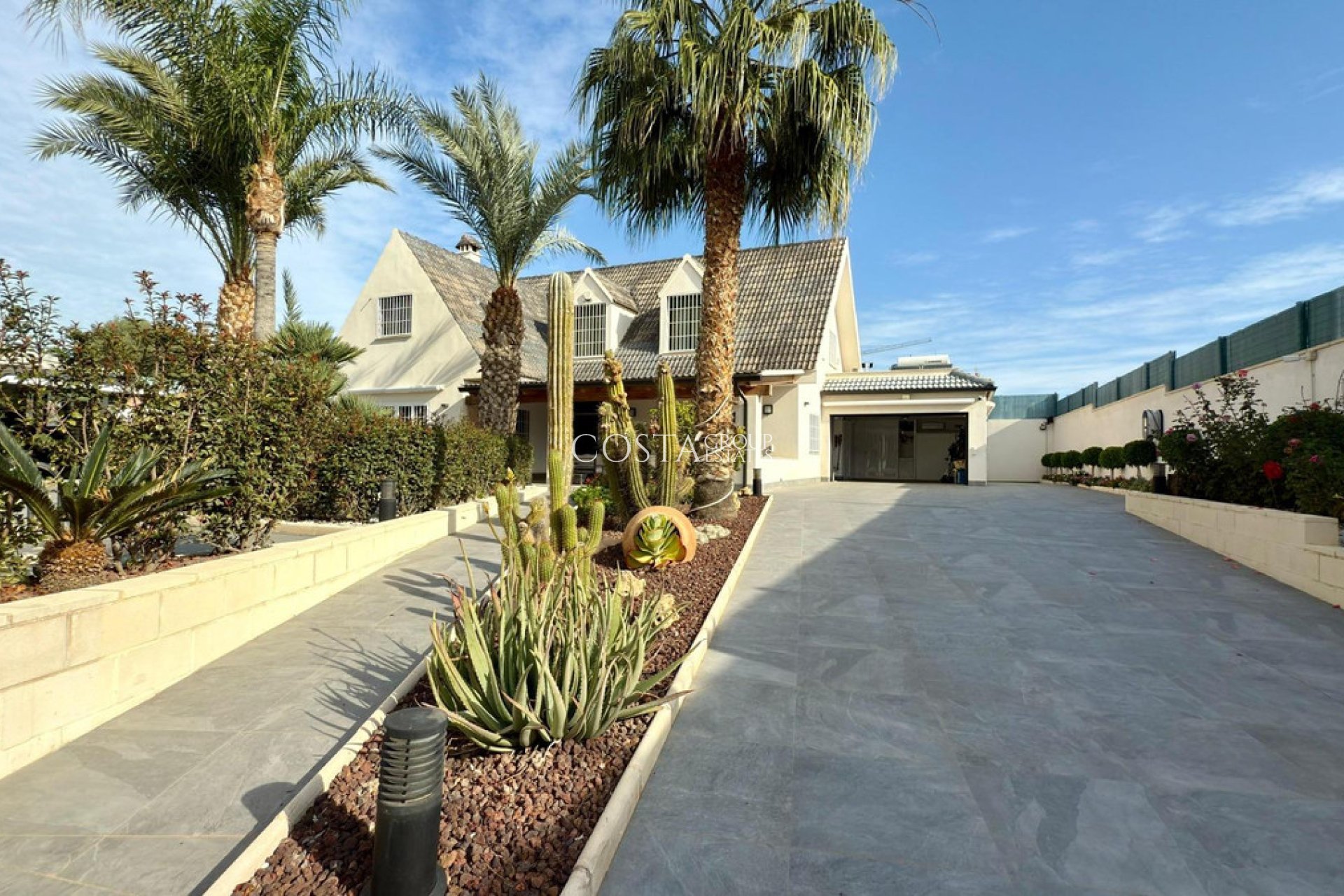 Resale - House -
Alicante - Alicante Centro