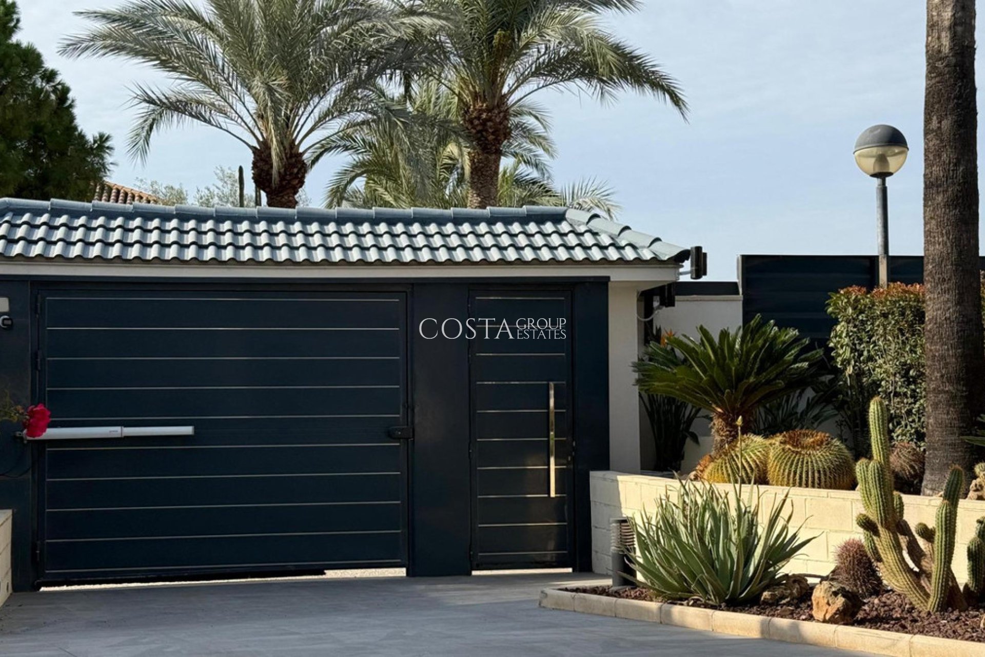 Resale - House -
Alicante - Alicante Centro