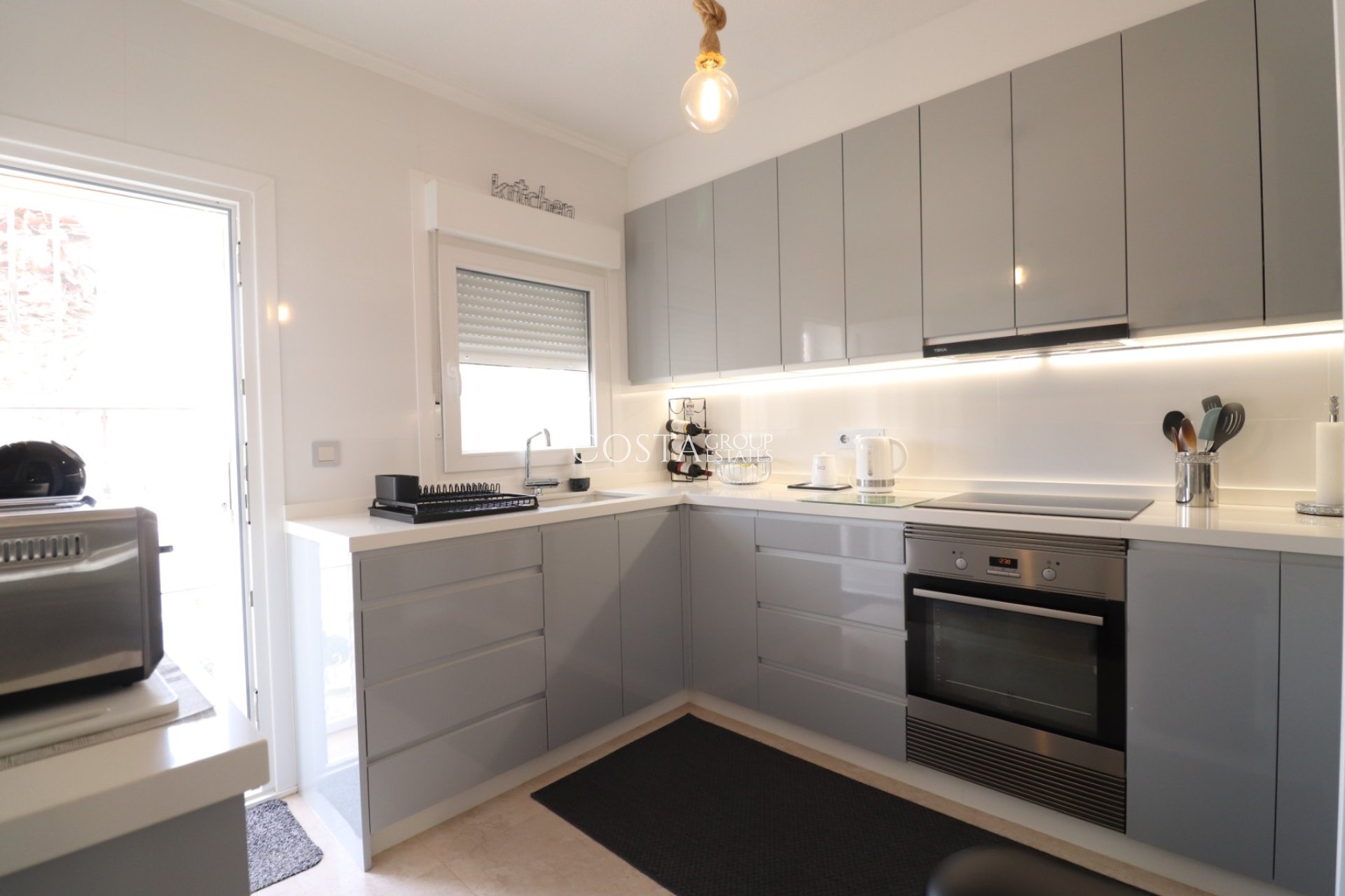 Resale - House -
Benijofar - Monte Azul