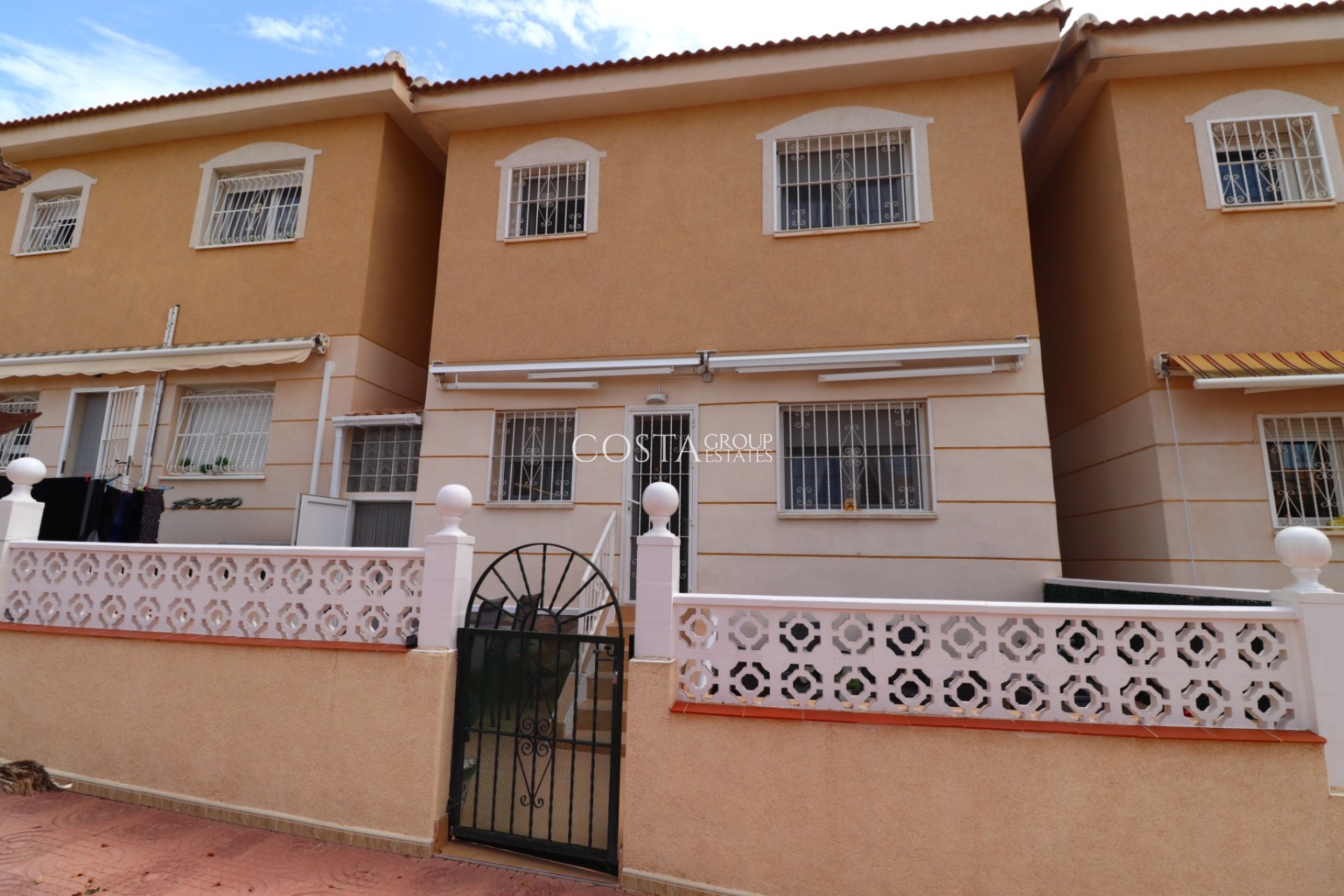 Resale - House -
Benijofar - Monte Azul