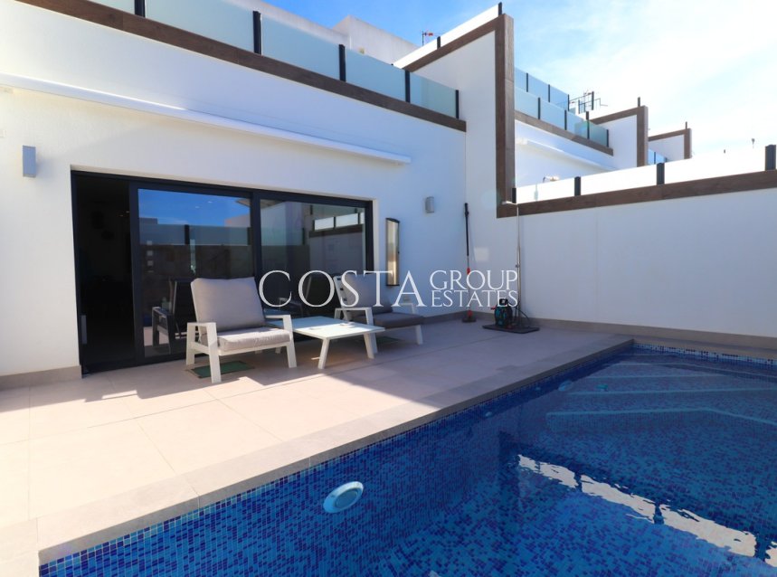 Resale - House -
Benijofar