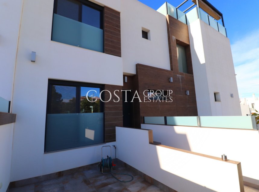 Resale - House -
Benijofar