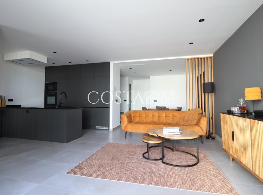 Resale - House -
Benijofar