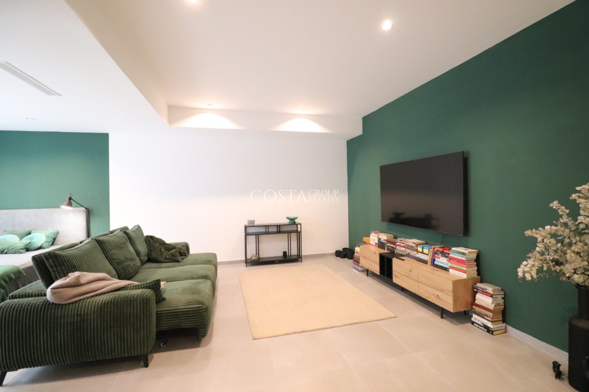 Resale - House -
Benijofar