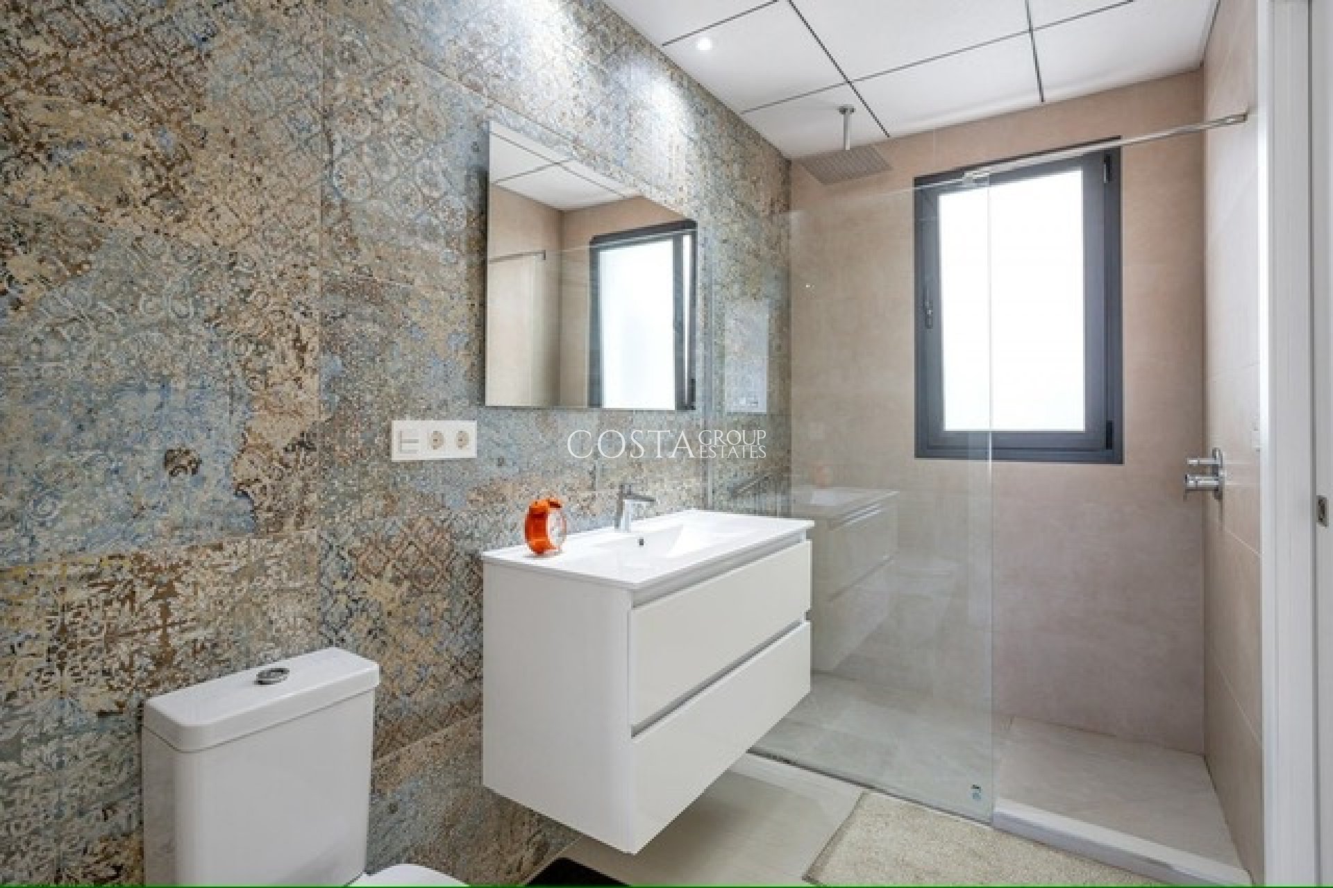 Resale - House -
Ciudad Quesada - Costa Blanca