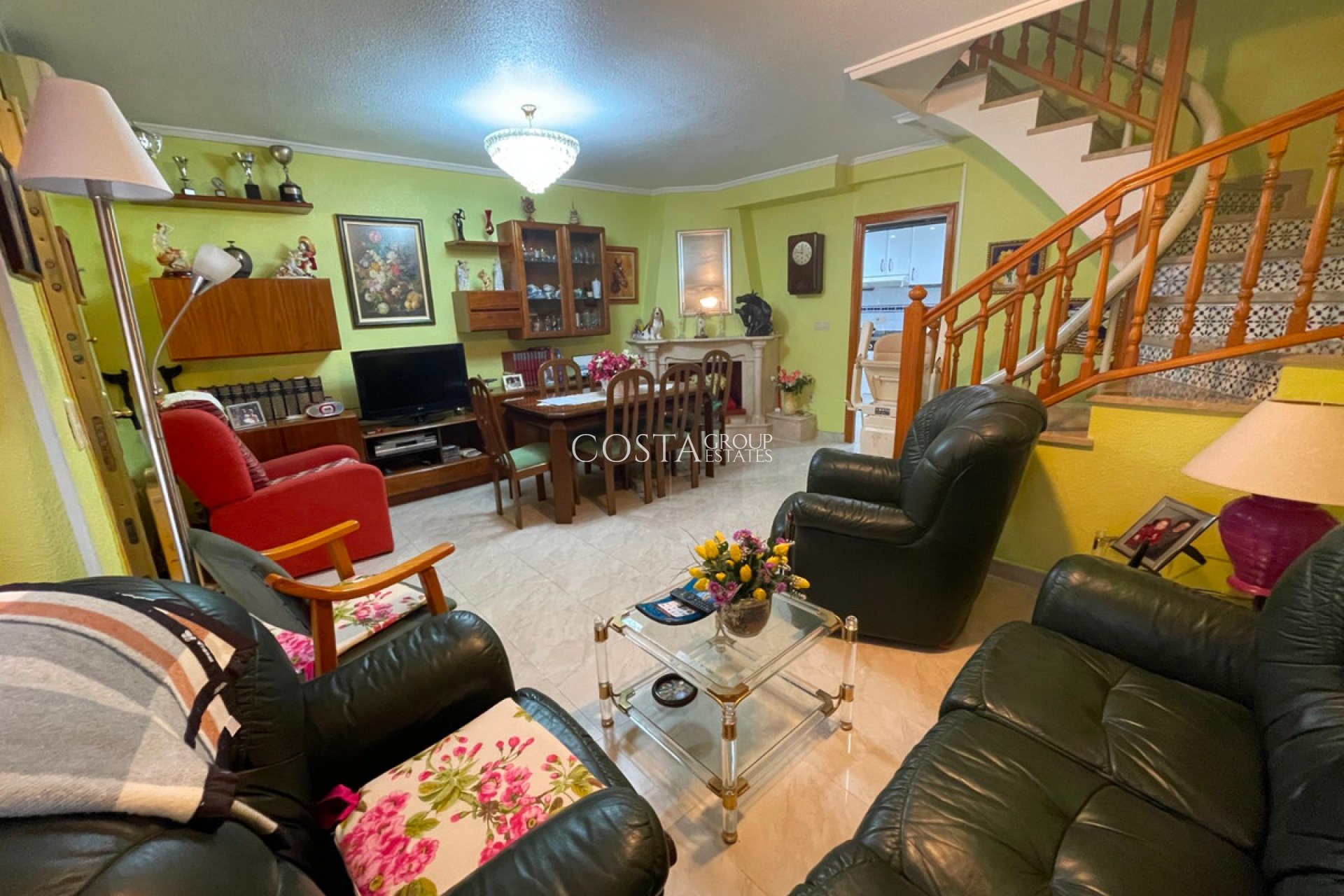 Resale - House -
Guardamar del Segura - Guardamar del Segura Centro