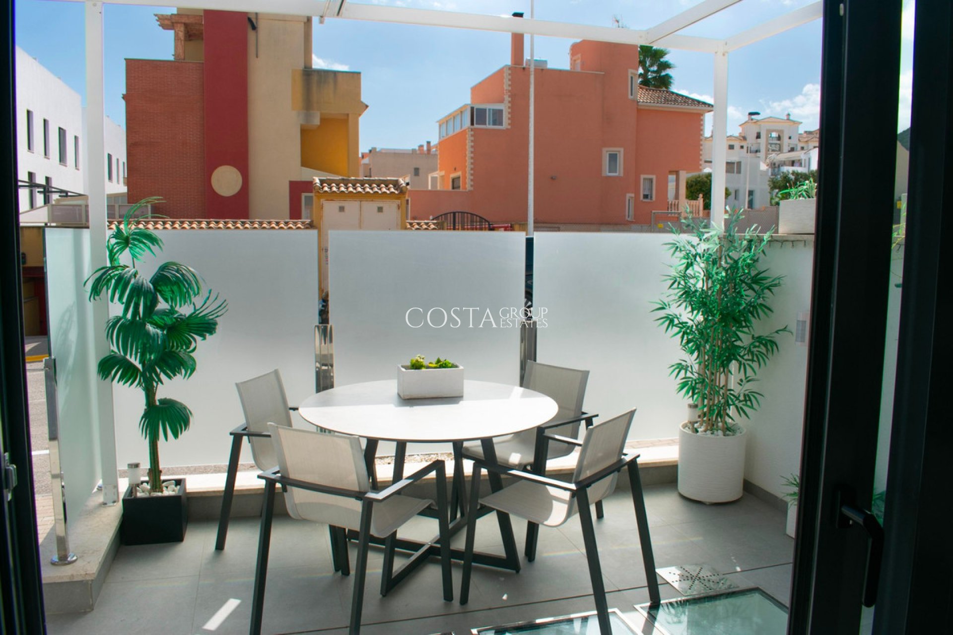 Resale - House -
Guardamar del Segura - Guardamar del Segura Centro