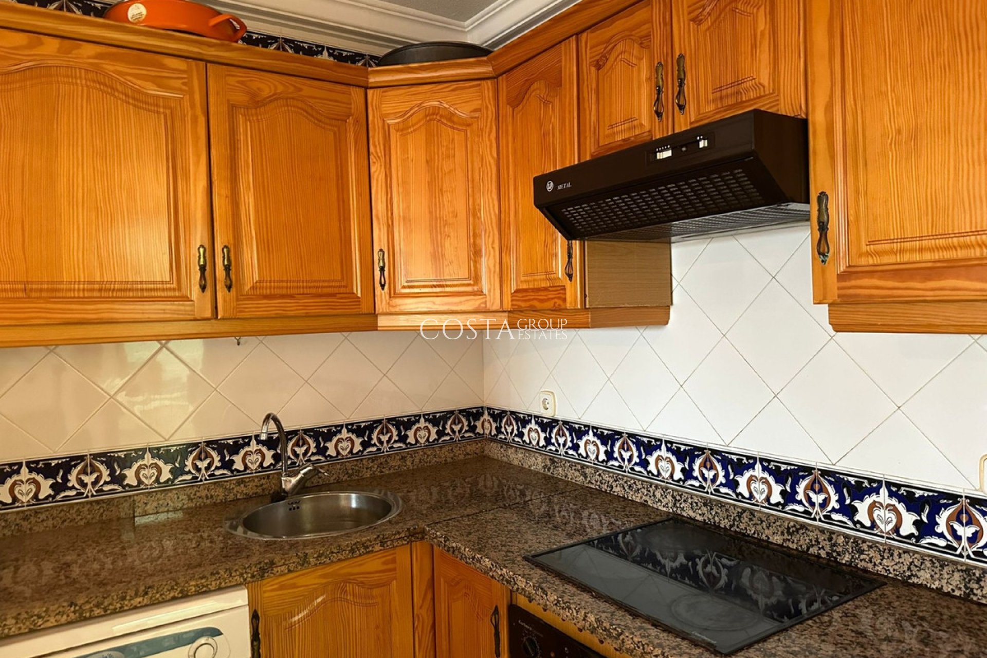 Resale - House -
Guardamar del Segura - Guardamar del Segura Centro