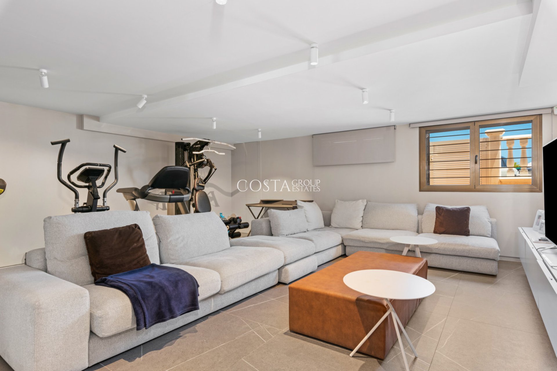 Resale - House -
Guardamar del Segura - Guardamar del Segura Centro