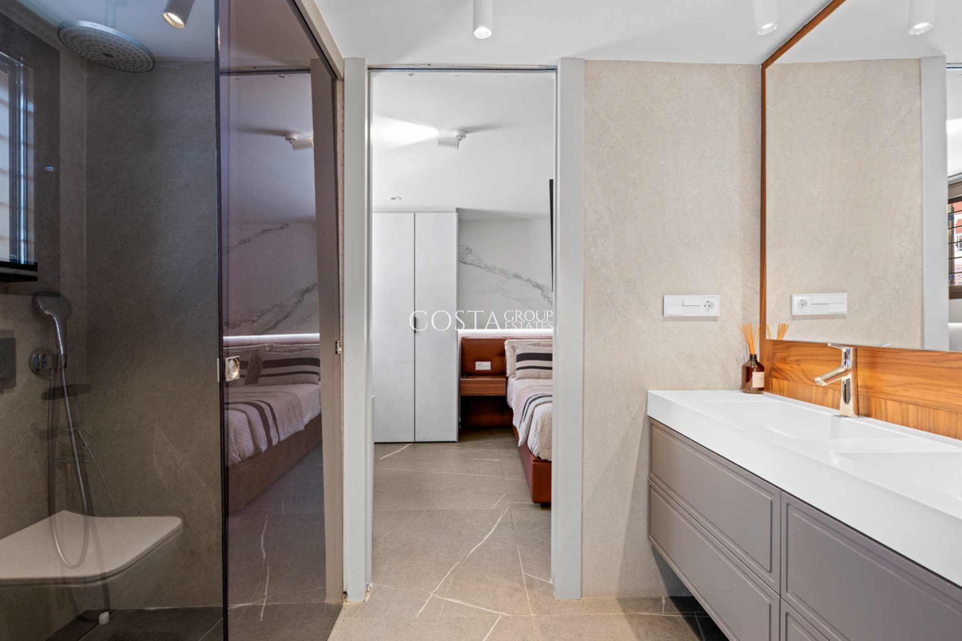 Resale - House -
Guardamar del Segura - Guardamar del Segura Centro