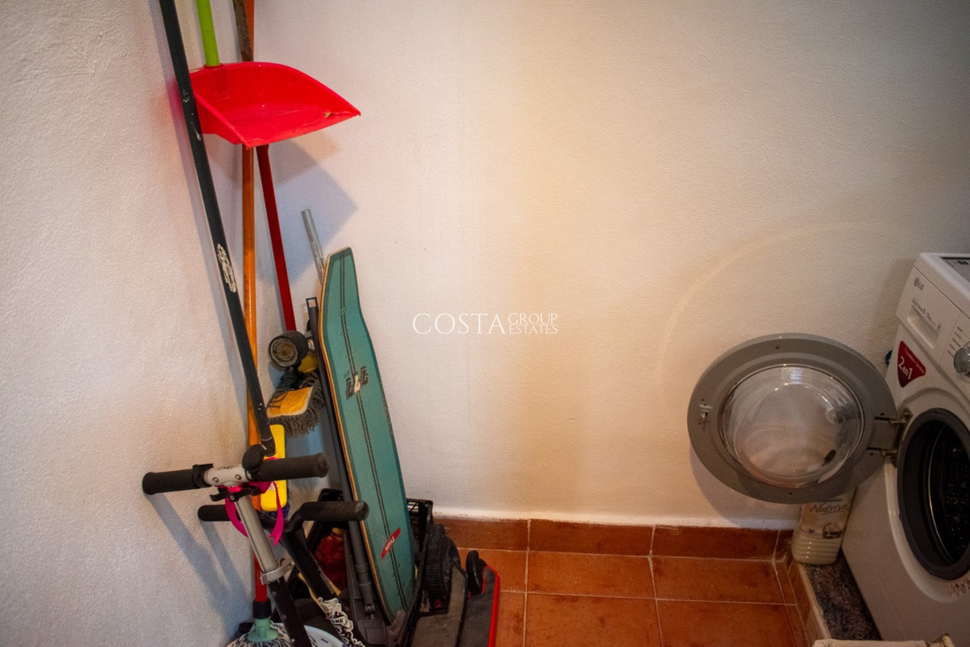 Resale - House -
Guardamar del Segura - Guardamar del Segura Centro