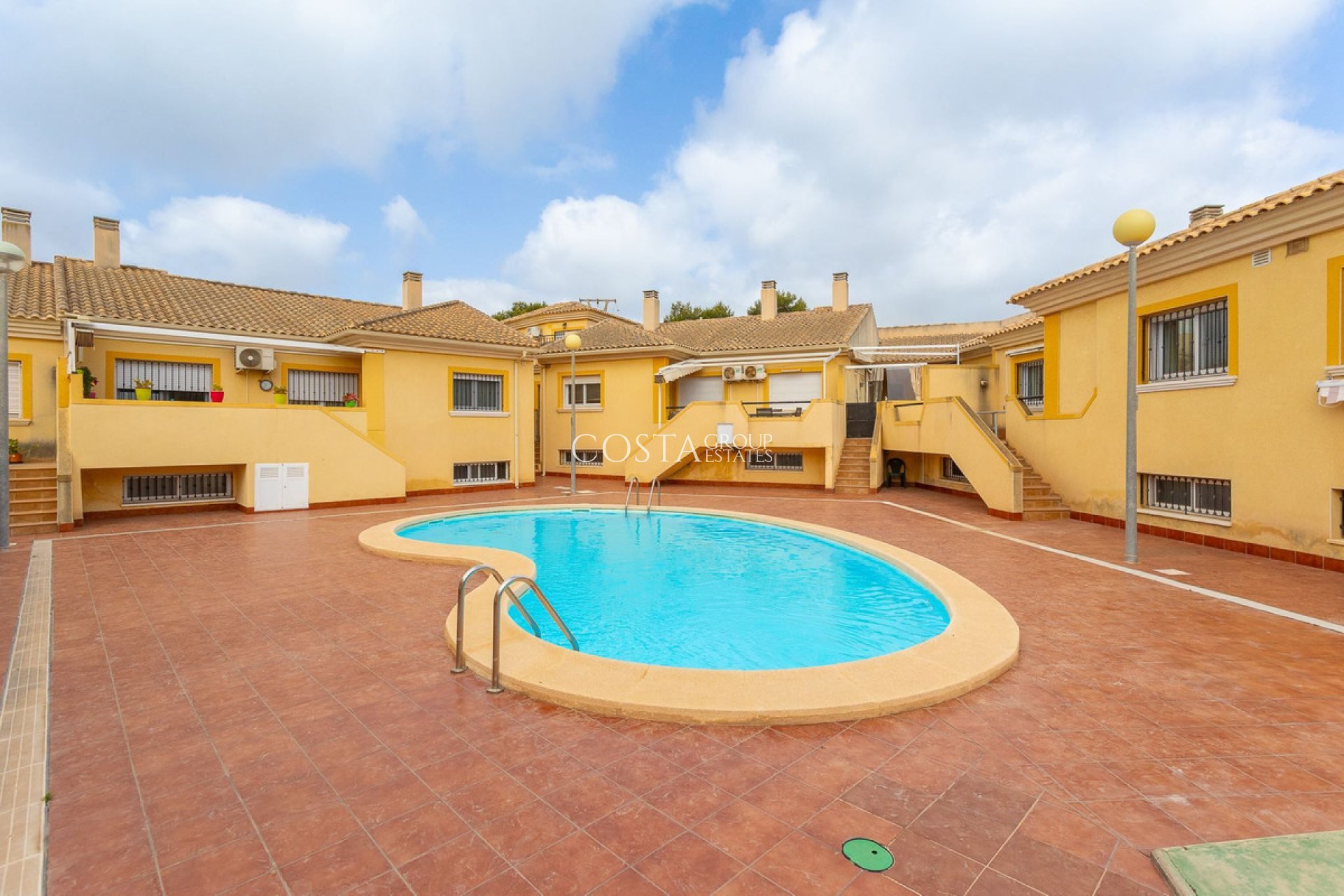 Resale - House -
Murcia - La Puebla