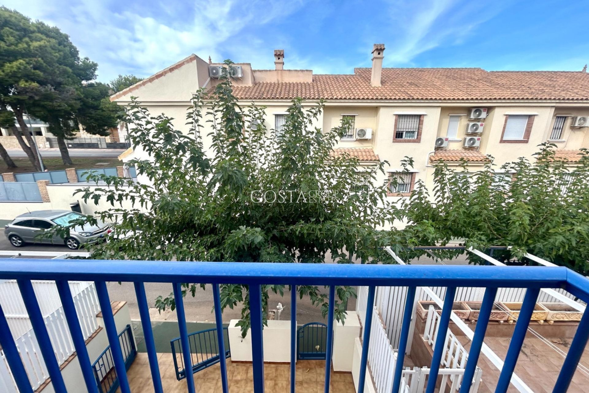 Resale - House -
Orihuela - Campoamor