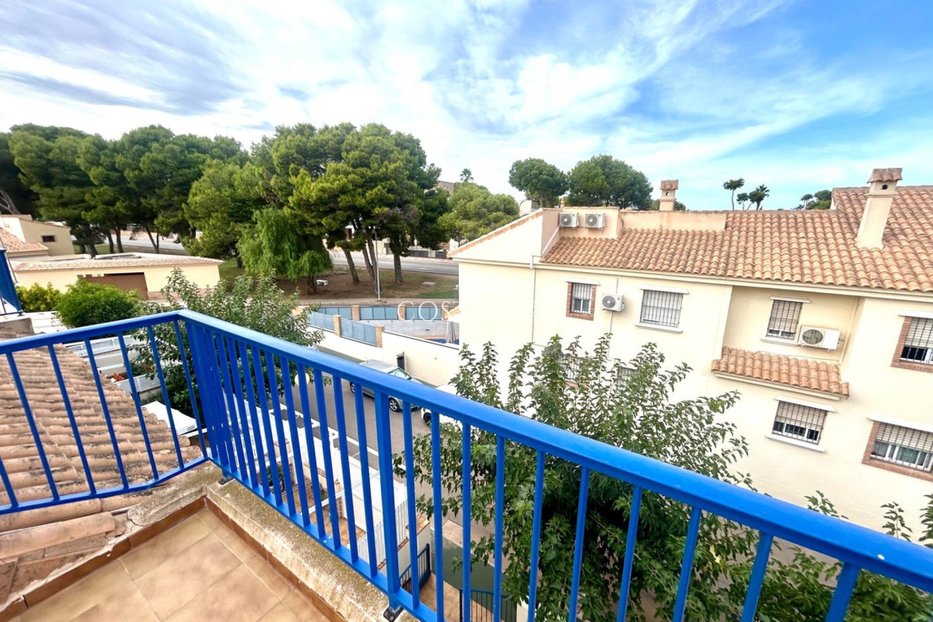 Resale - House -
Orihuela - Campoamor