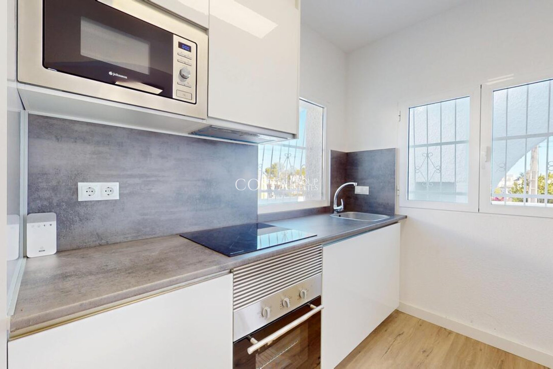 Resale - House -
Orihuela Costa - Blue Lagoon