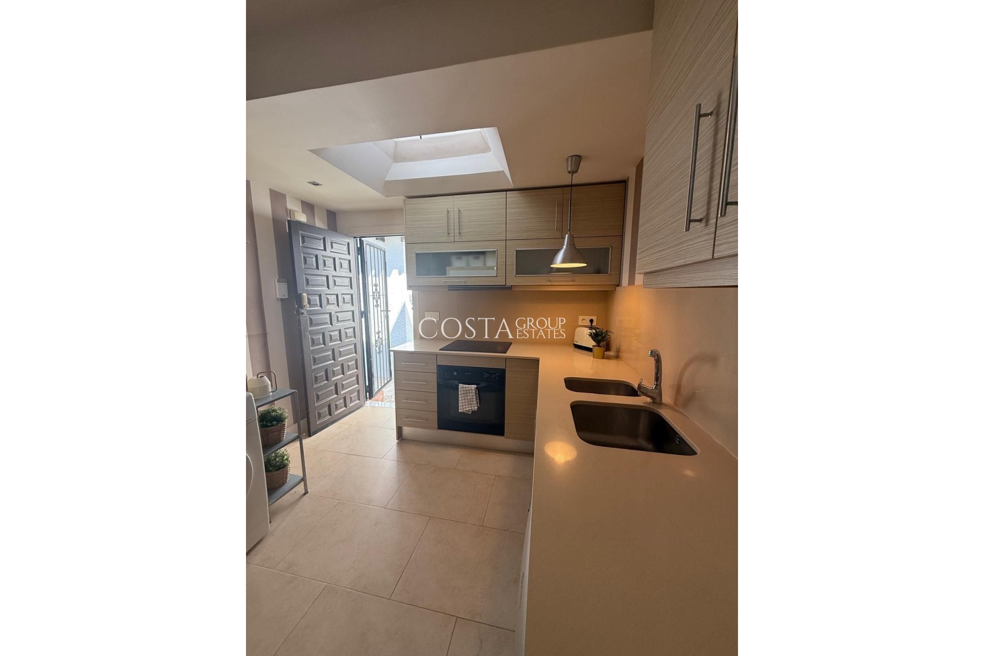 Resale - House -
Orihuela Costa - Cabo Roig